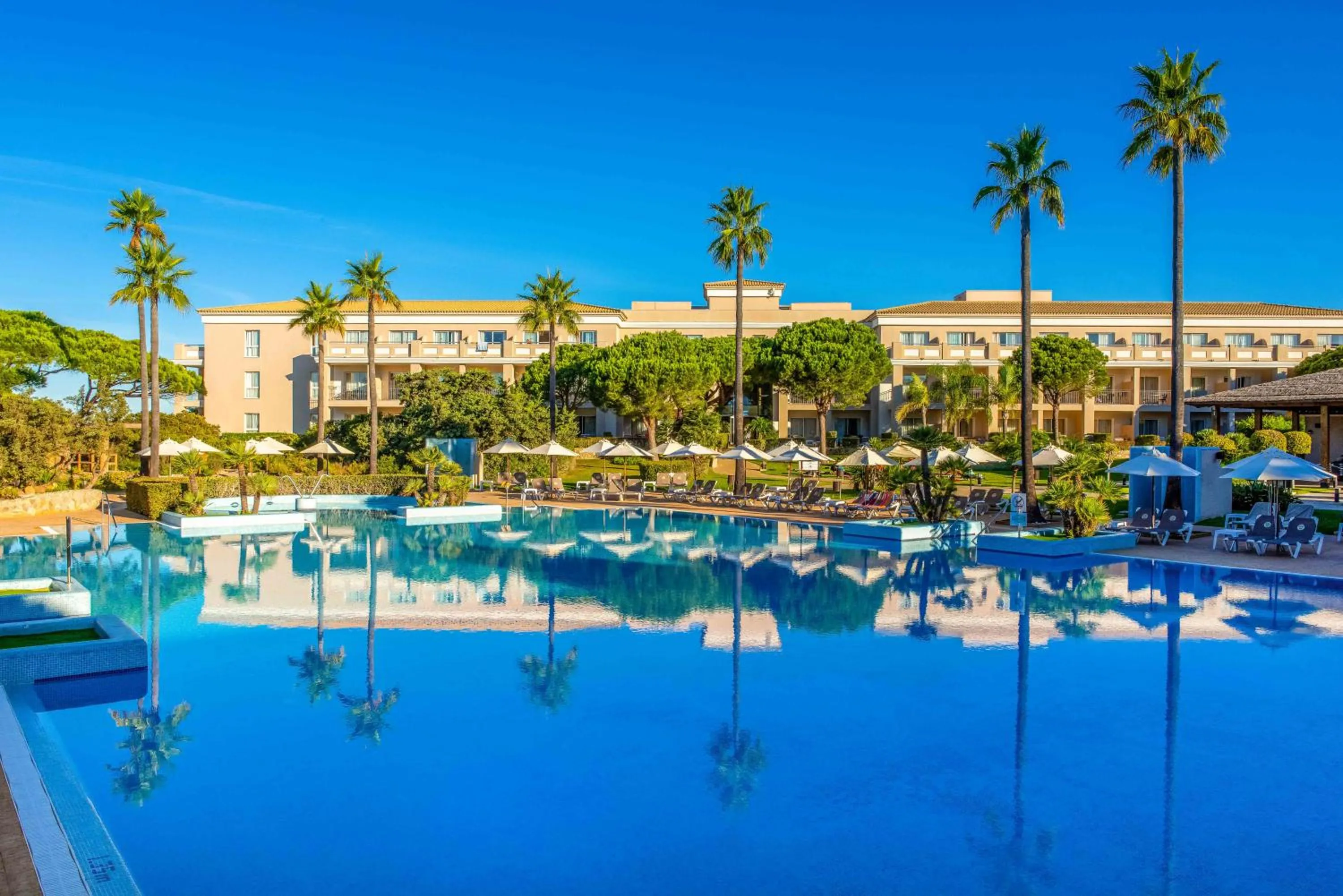 Swimming pool in Valentin Sancti Petri