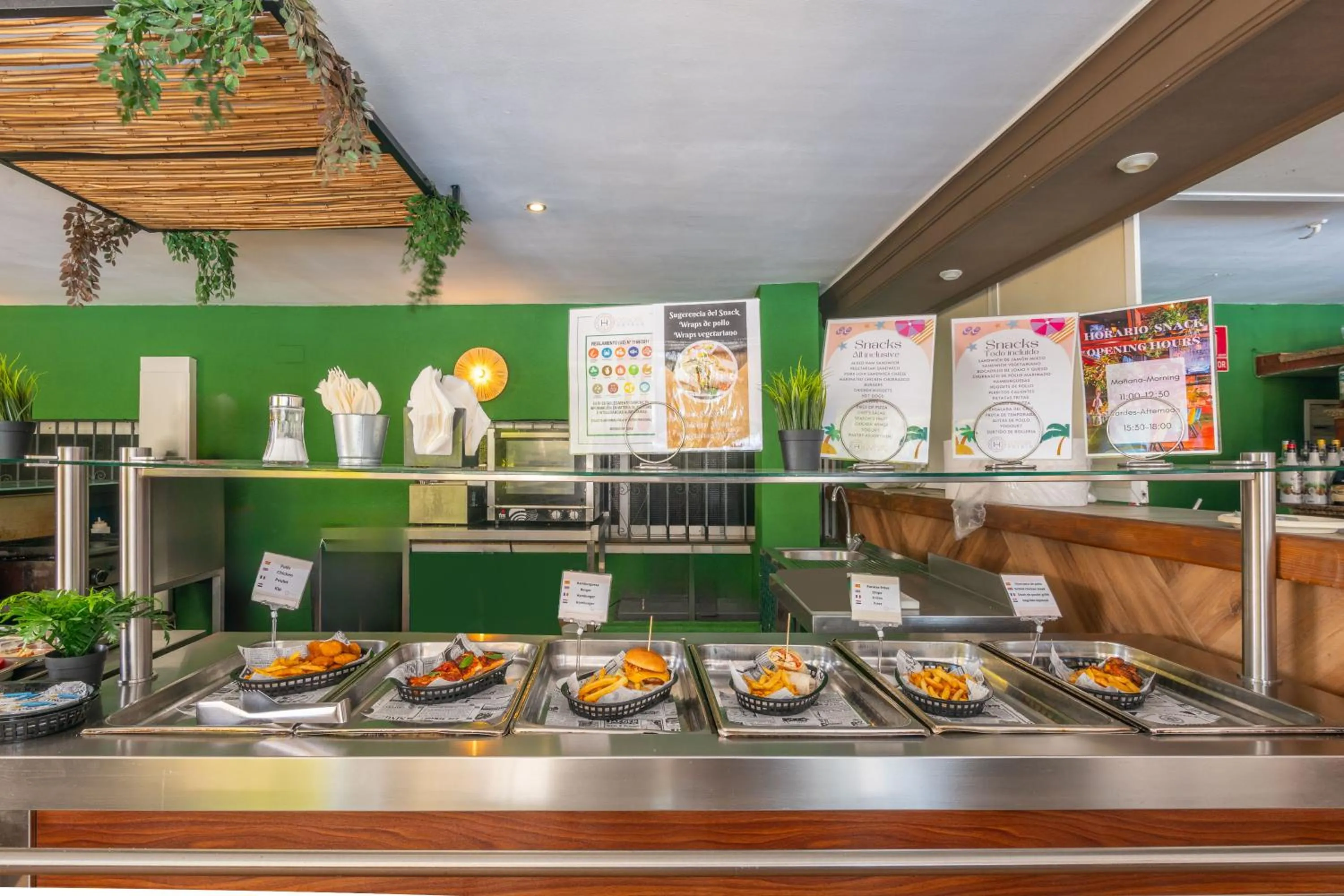 Food and drinks in Hotel Parasol by Dorobe