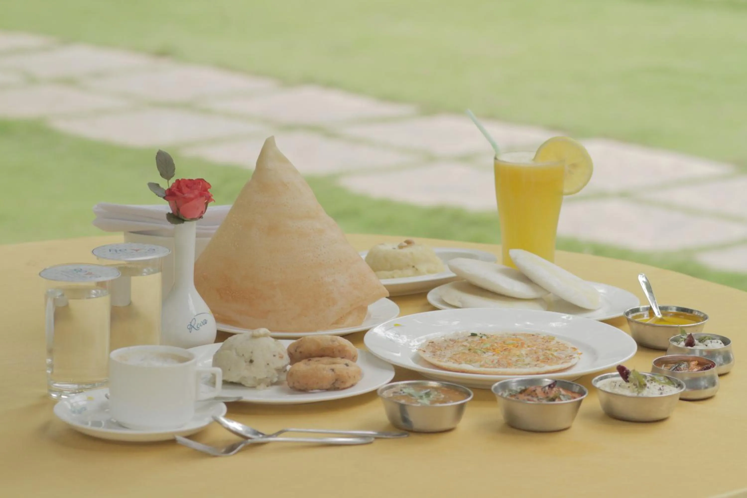 Food and drinks in Reva Resorts and Holiday Homes