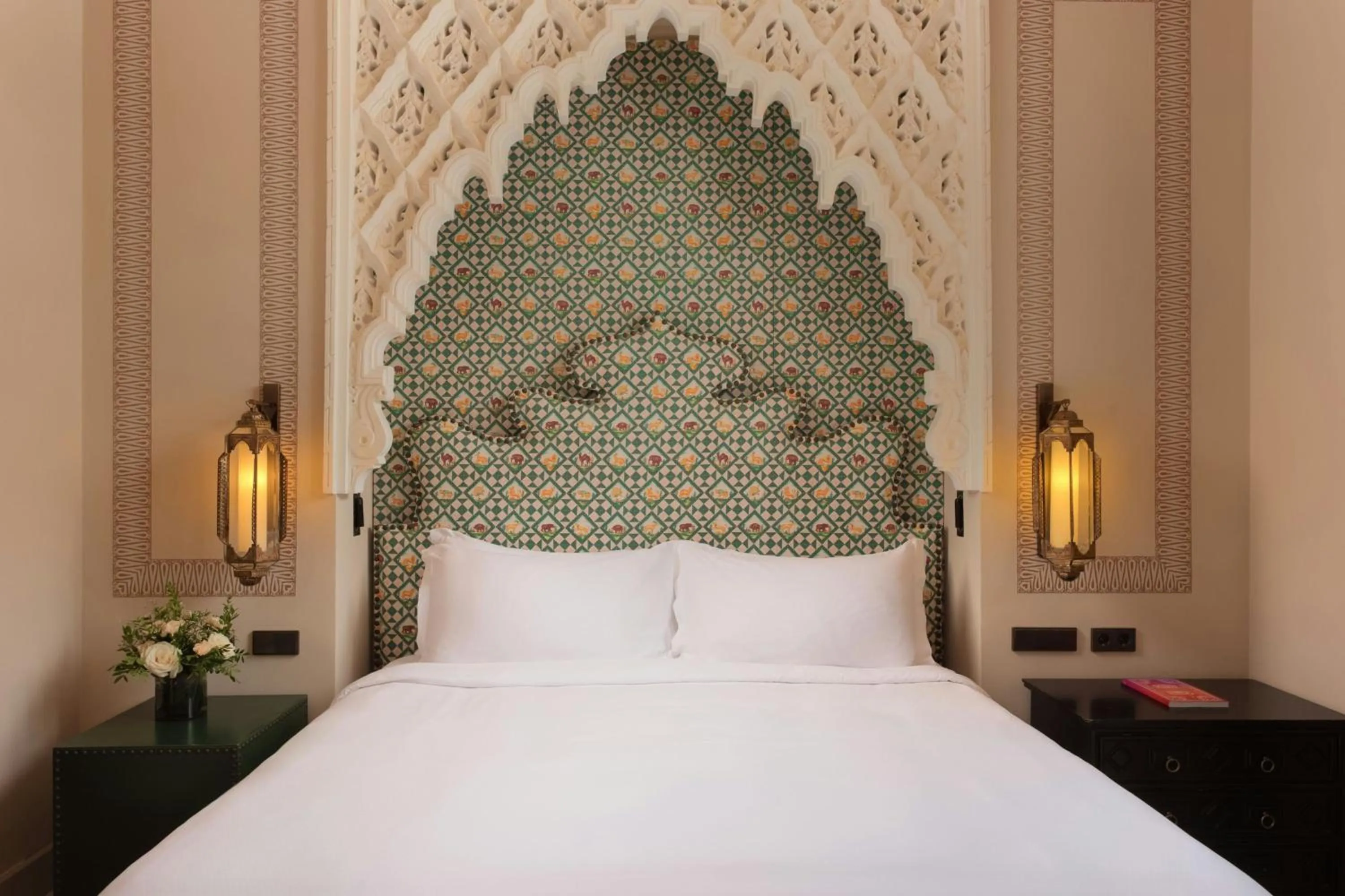 Bedroom, Bed in Hotel Alfonso XIII, a Luxury Collection Hotel, Seville