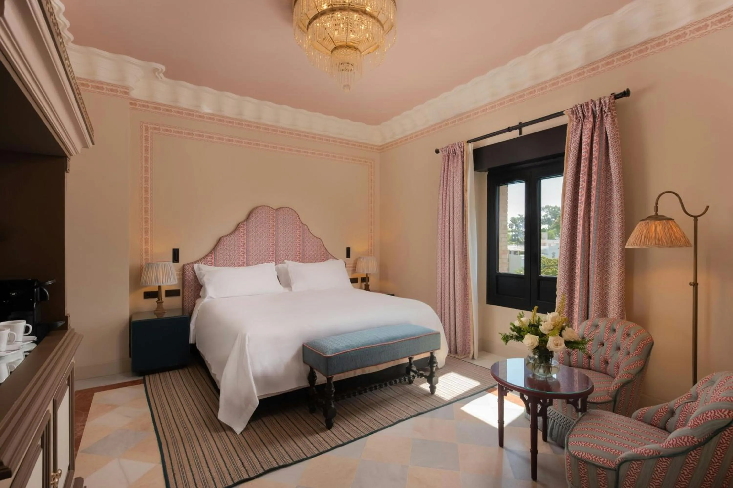 Bedroom, Bed in Hotel Alfonso XIII, a Luxury Collection Hotel, Seville