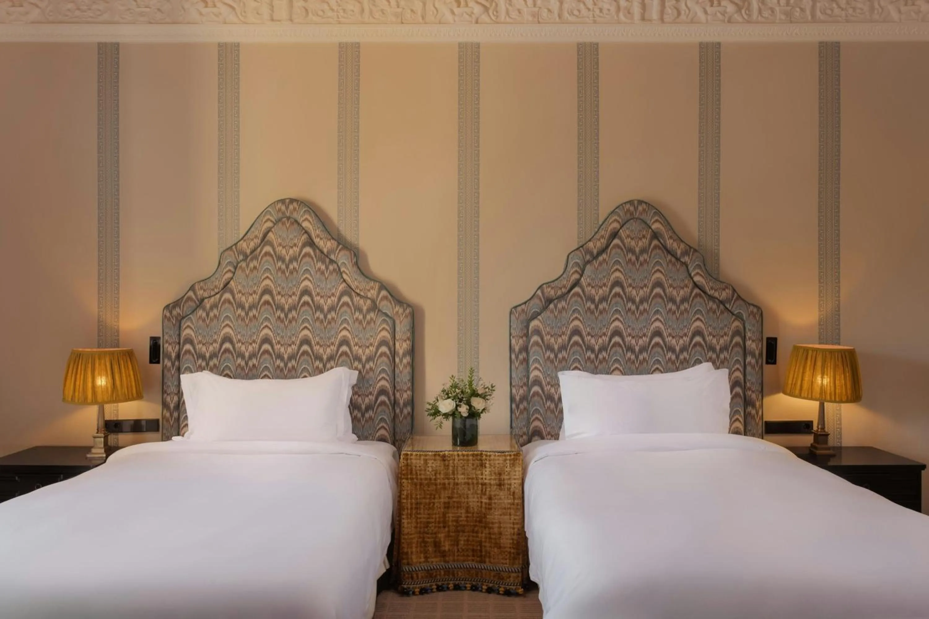 Photo of the whole room, Bed in Hotel Alfonso XIII, a Luxury Collection Hotel, Seville