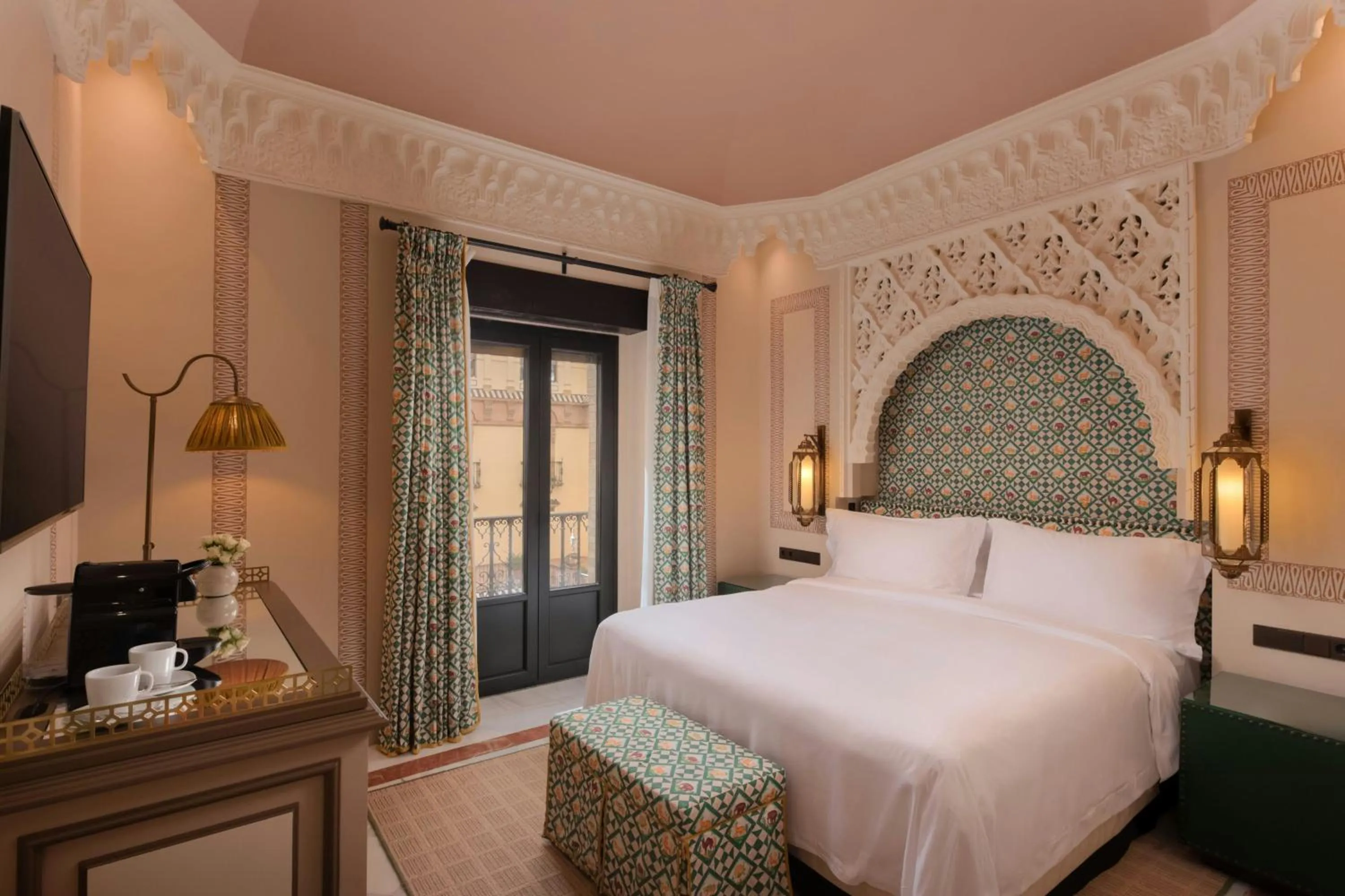 Bedroom, Bed in Hotel Alfonso XIII, a Luxury Collection Hotel, Seville