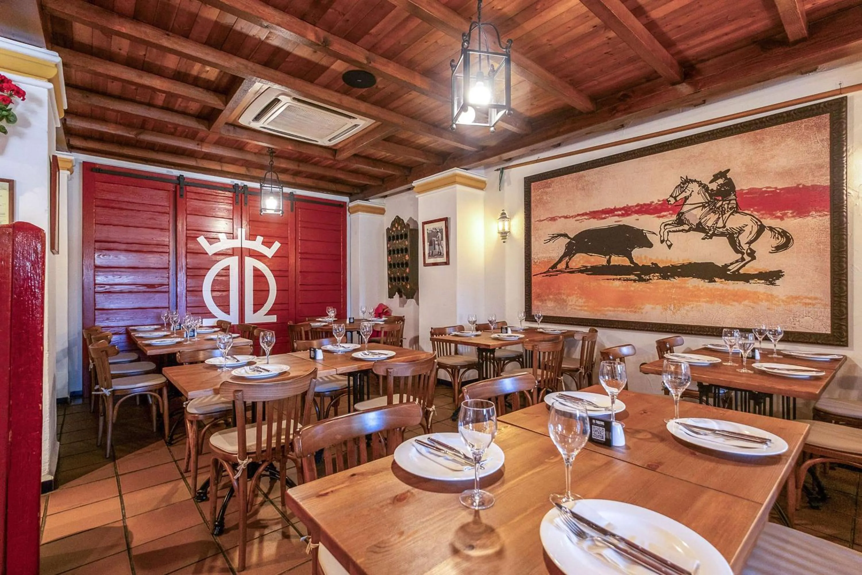 Restaurant/places to eat in Melia Lebreros