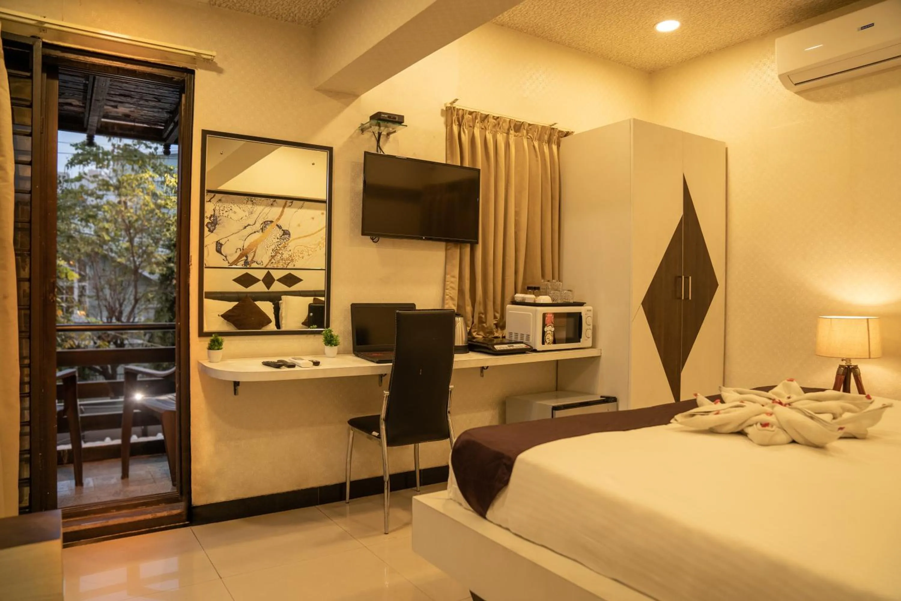 Bed in Seasons Suites - JP Nagar