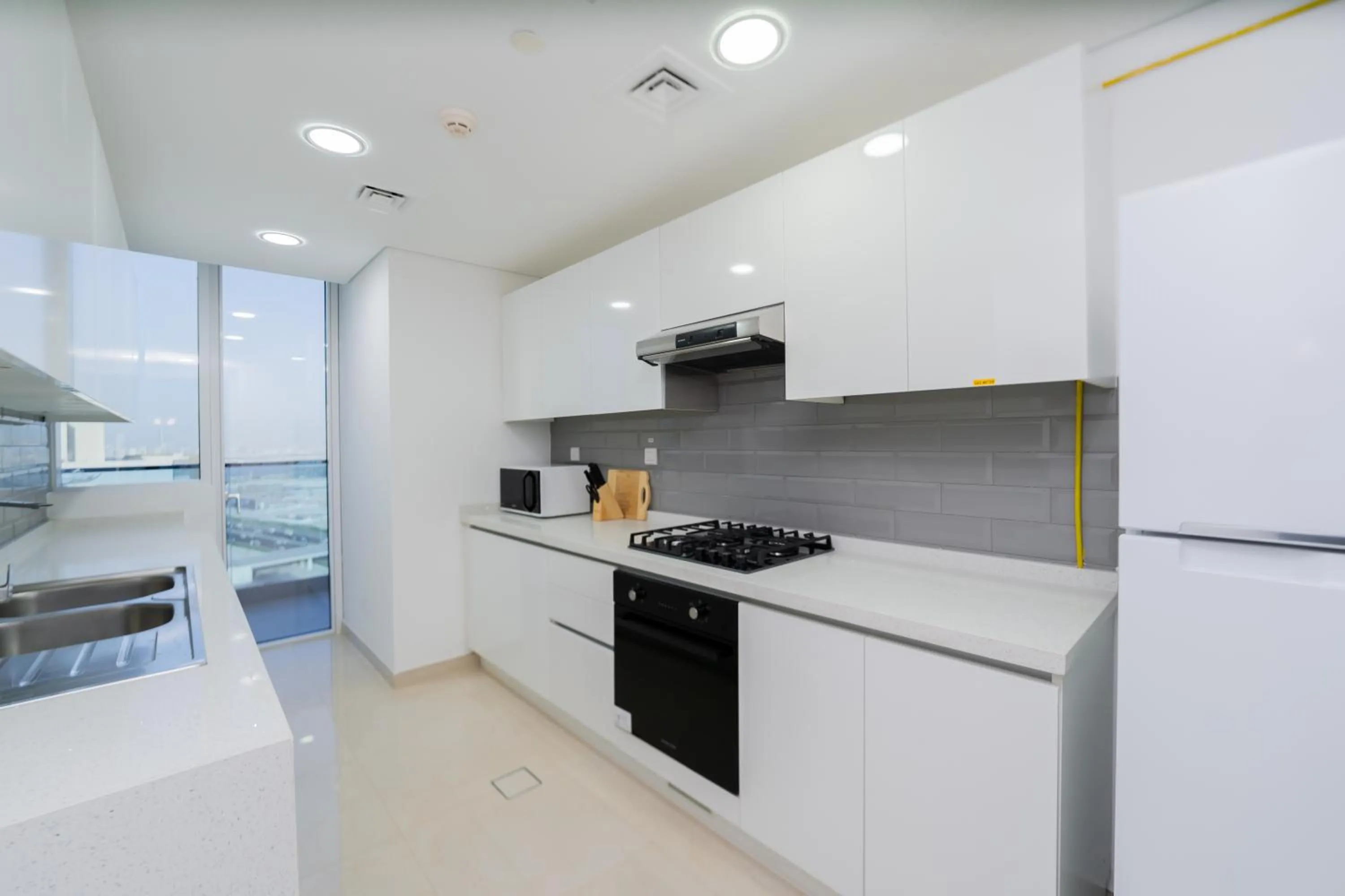 Kitchen or kitchenette in Kasco Homes Waves Tower Business Bay