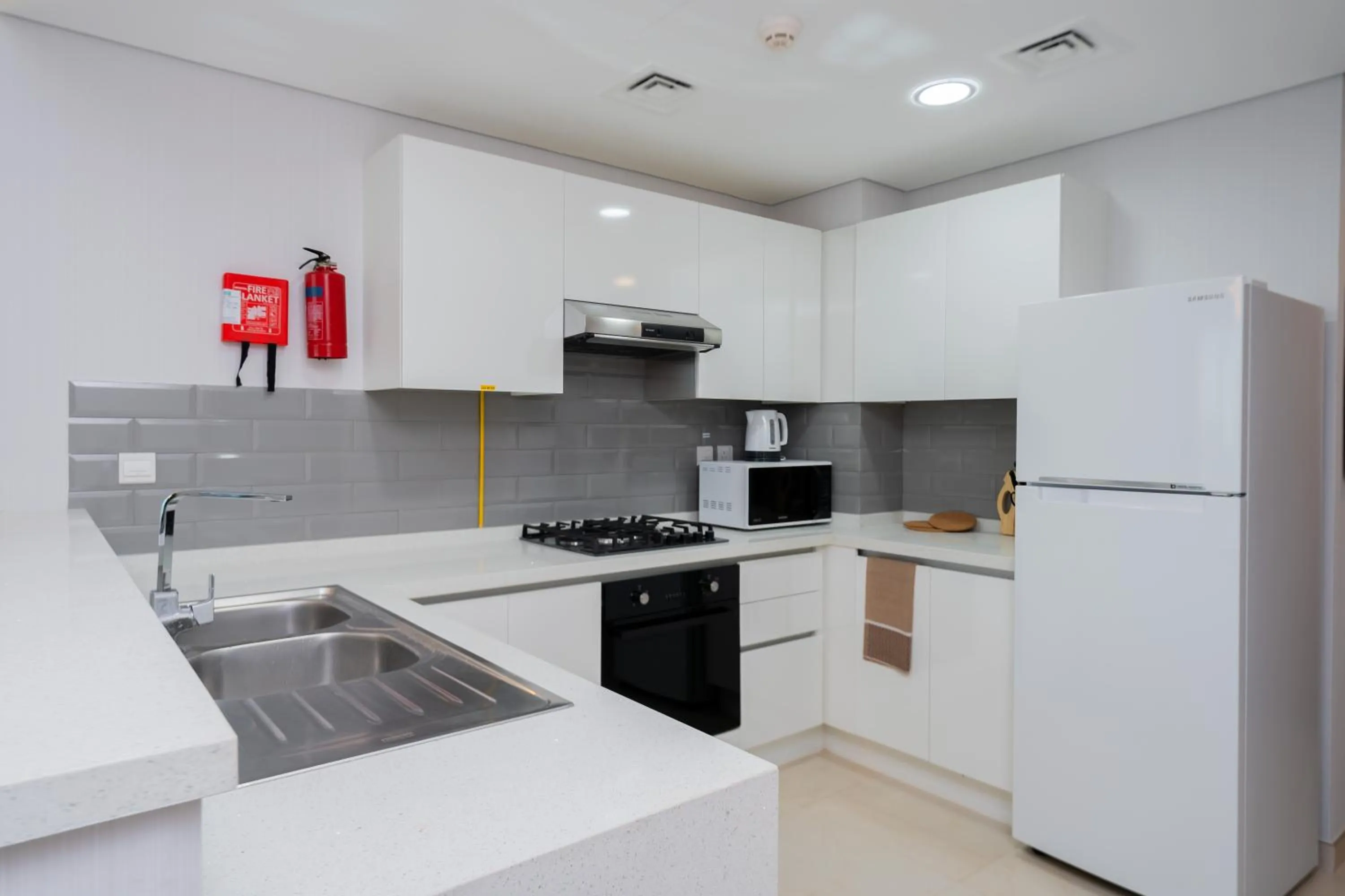 Kitchen or kitchenette in Kasco Homes Waves Tower Business Bay