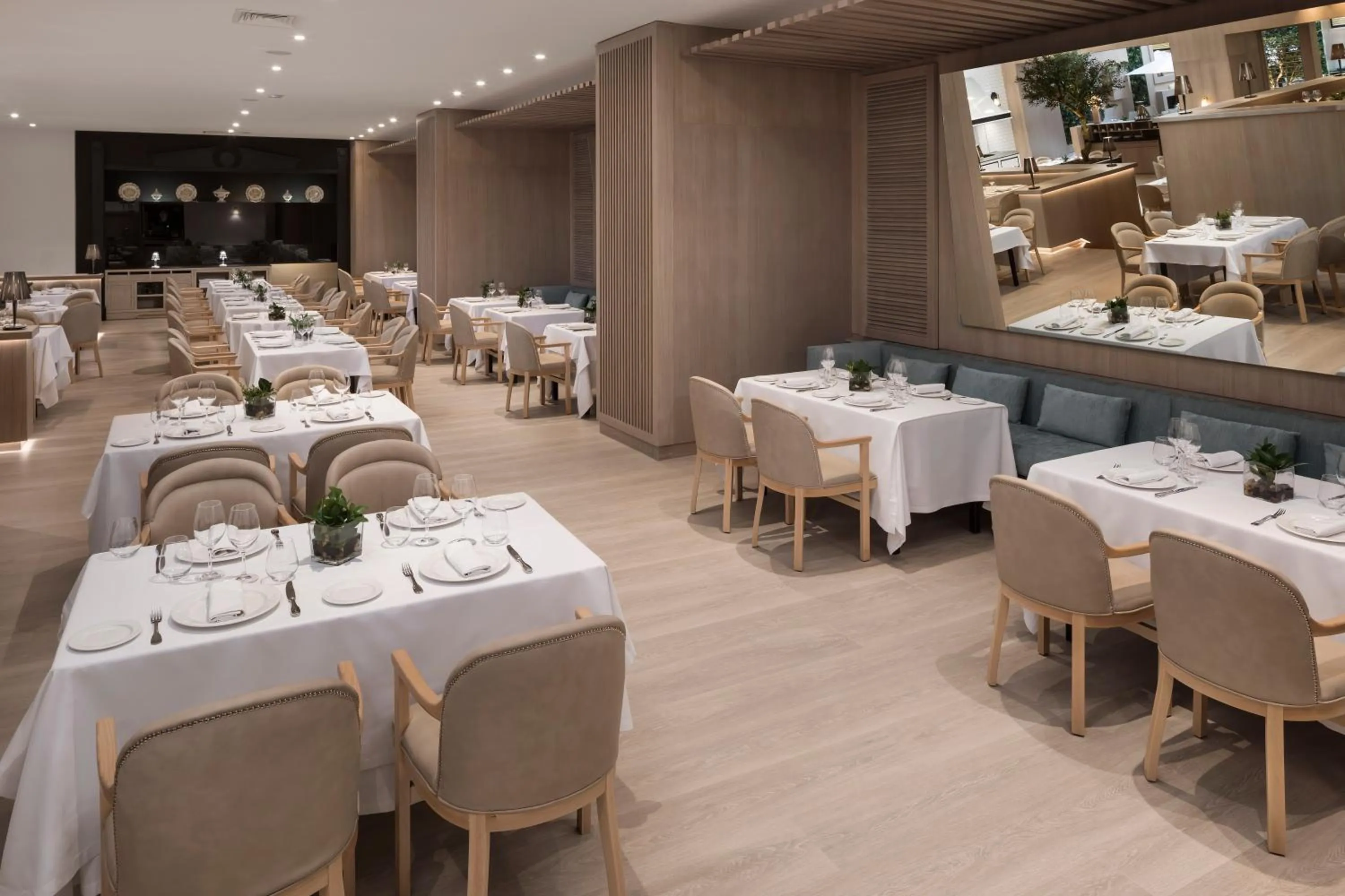 Restaurant/places to eat in Melia Castilla