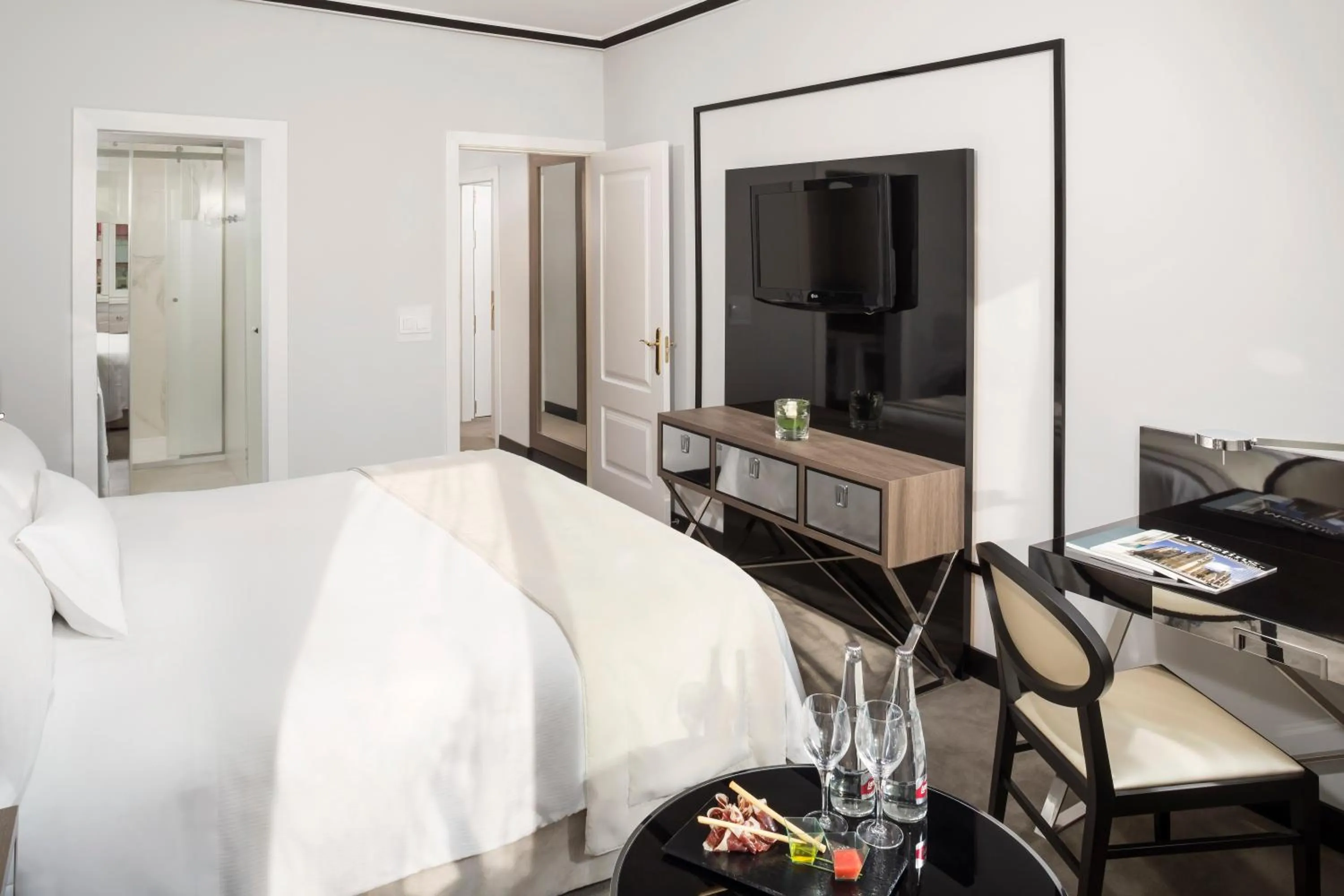 Bedroom in Melia Castilla