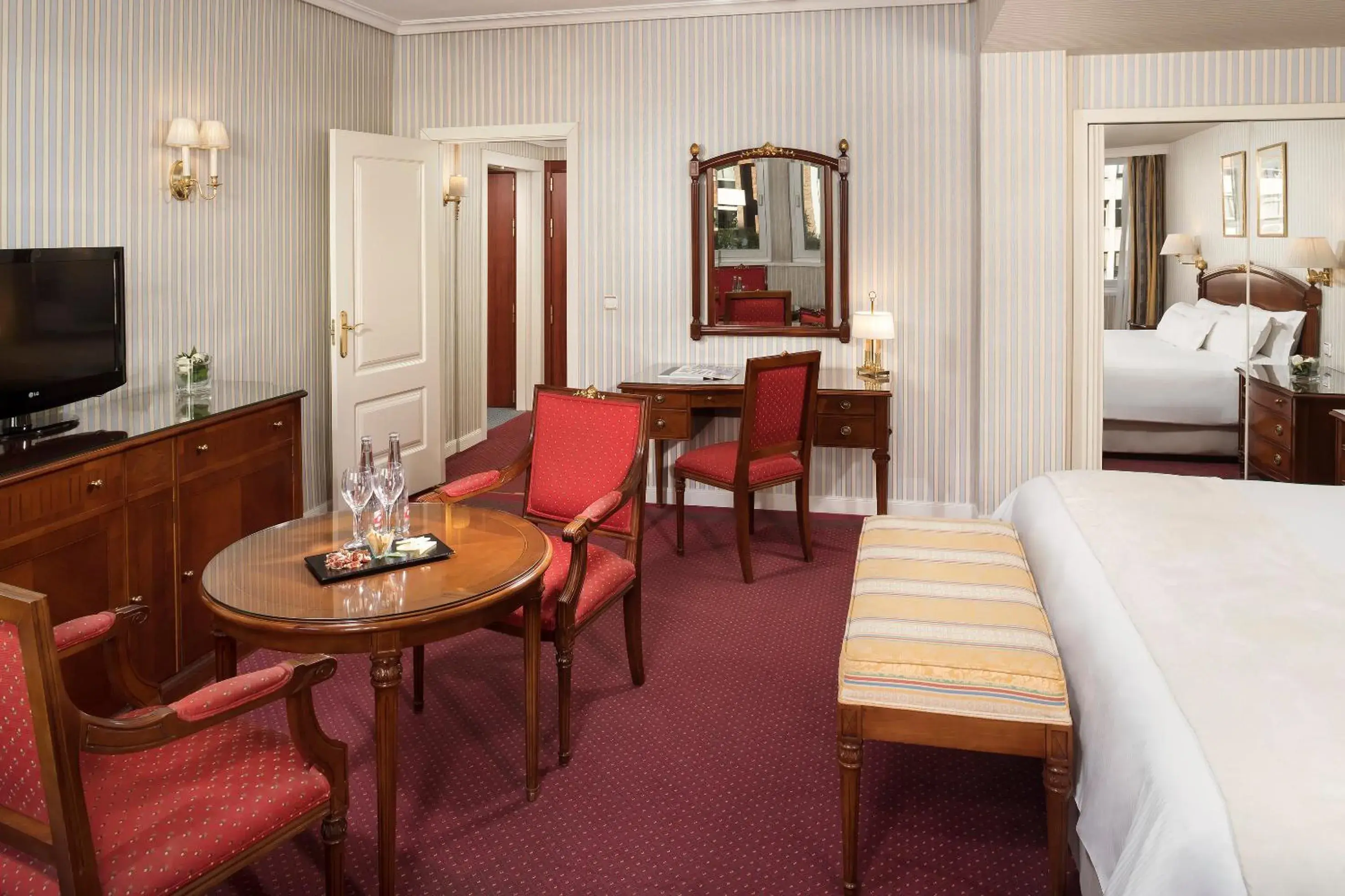 Premium Triple Room in Melia Castilla Premium Triple Room in Melia Castilla