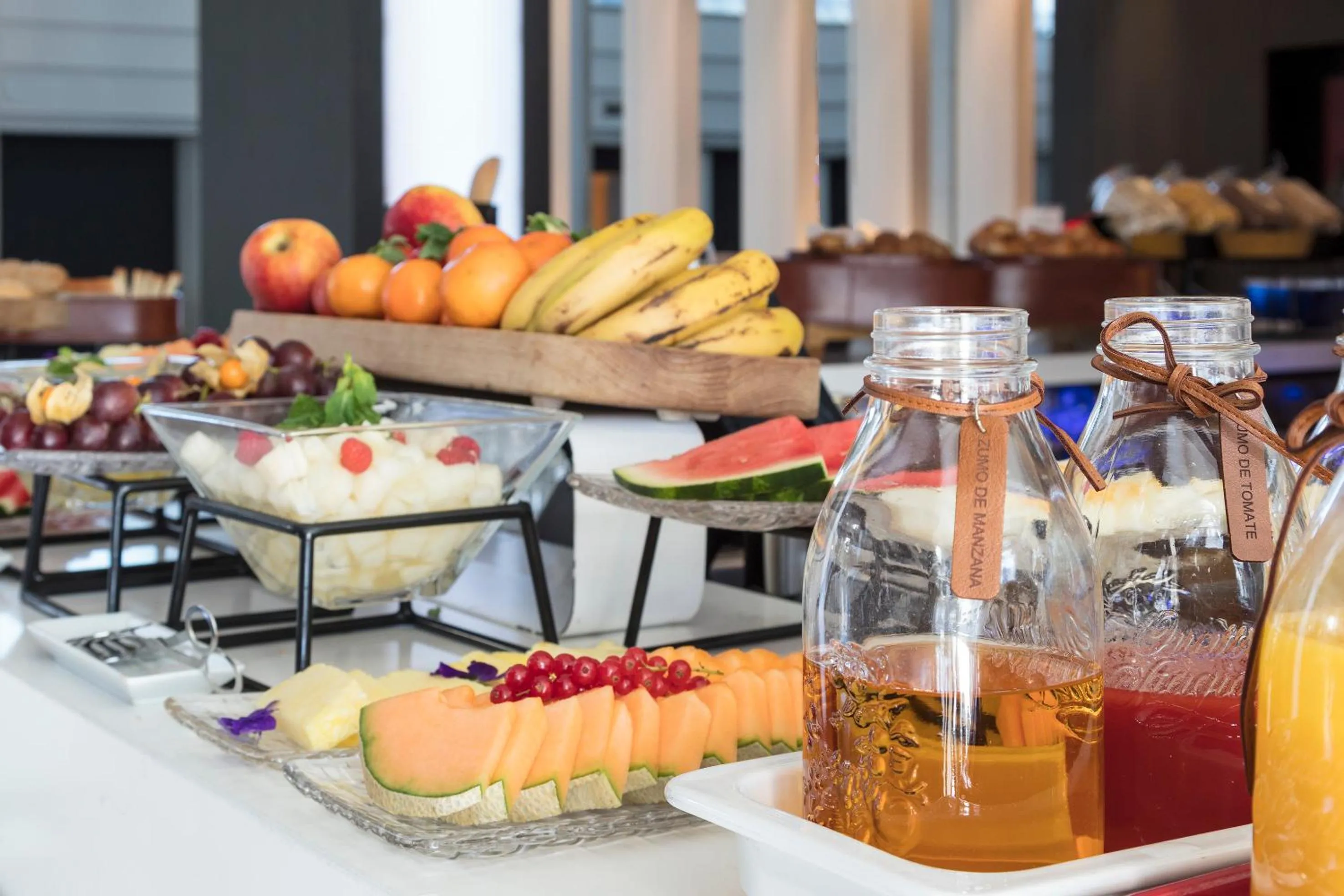 Food and drinks in Melia Sitges