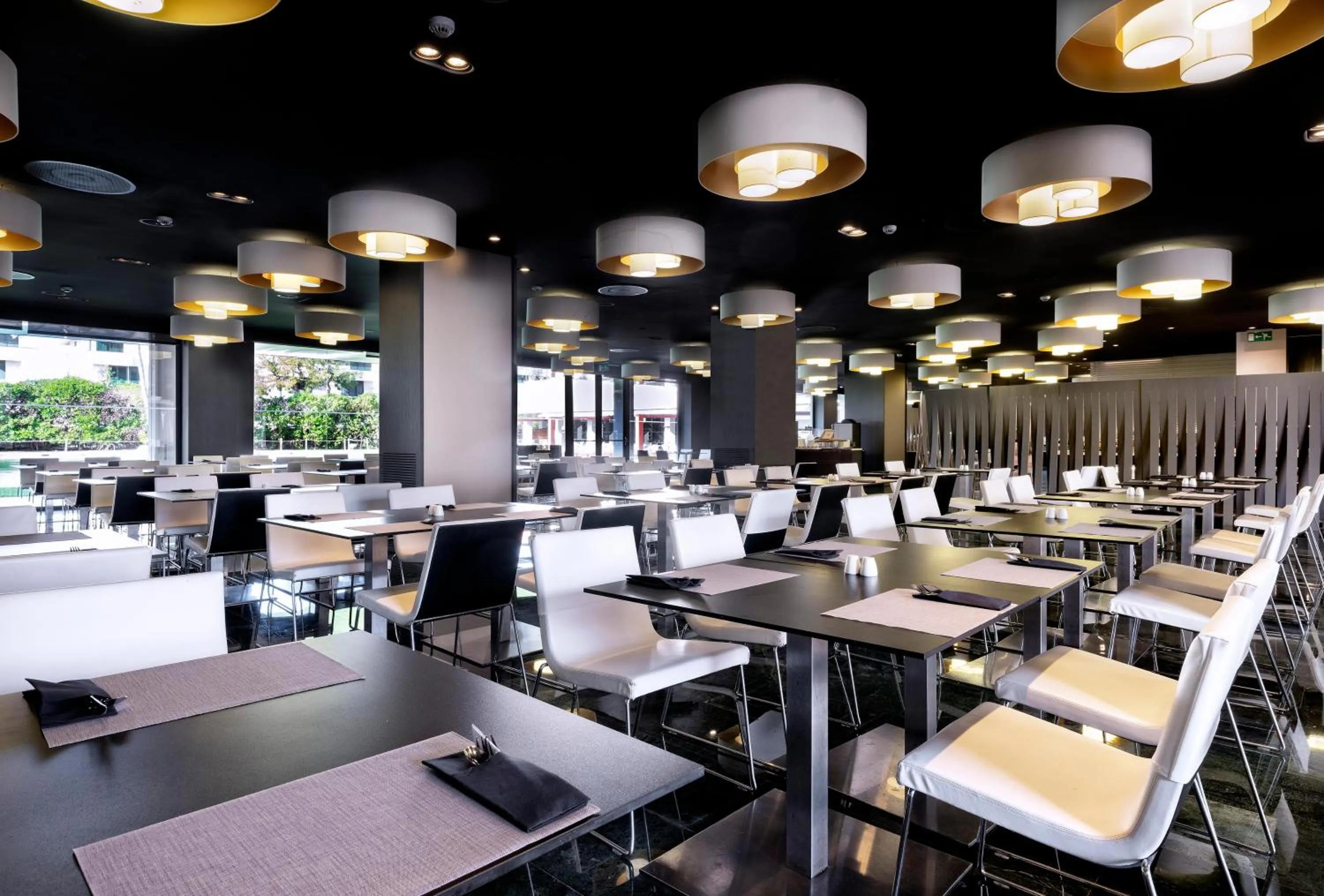 Restaurant/places to eat in Melia Sitges