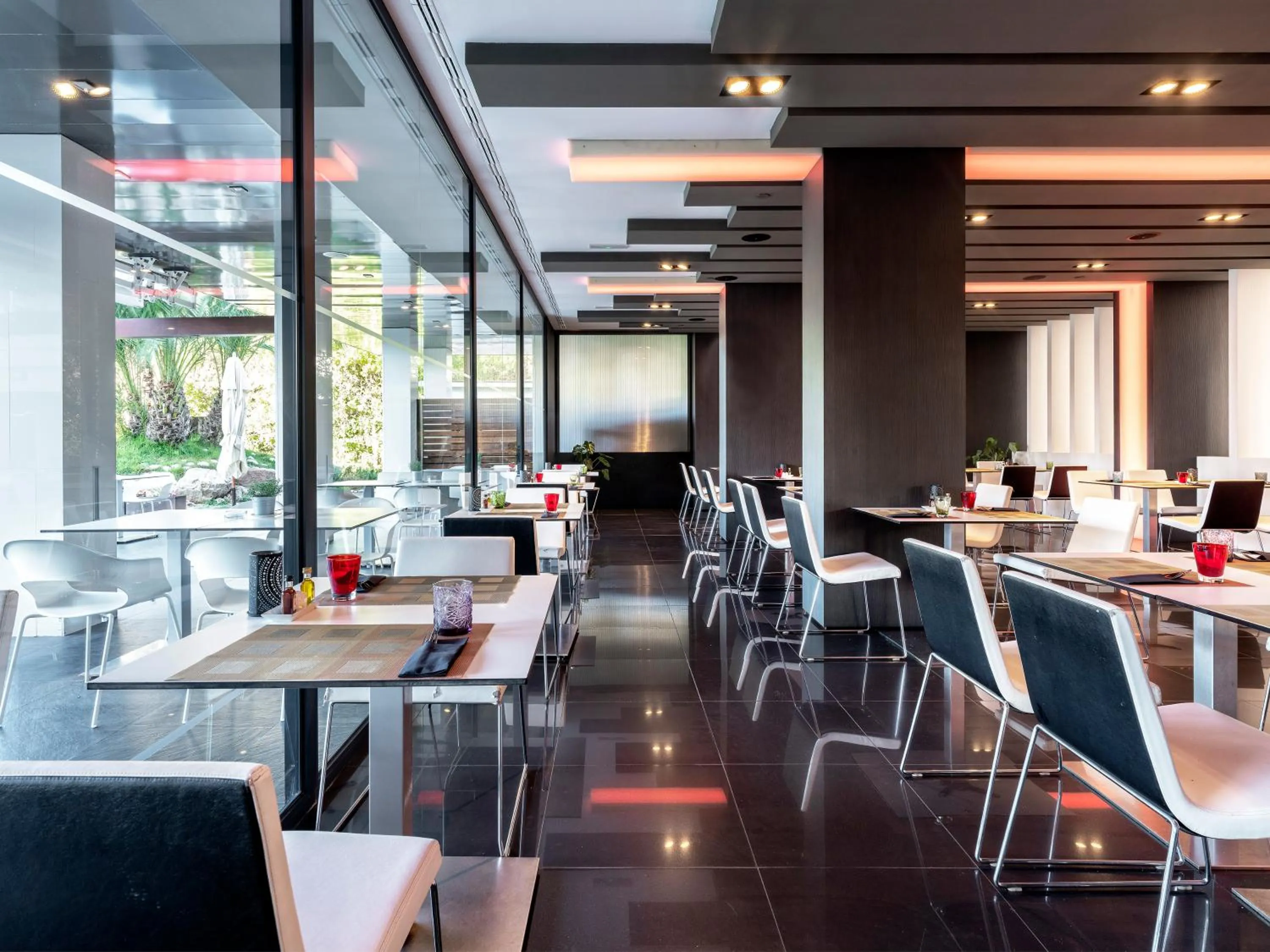 Restaurant/places to eat in Melia Sitges