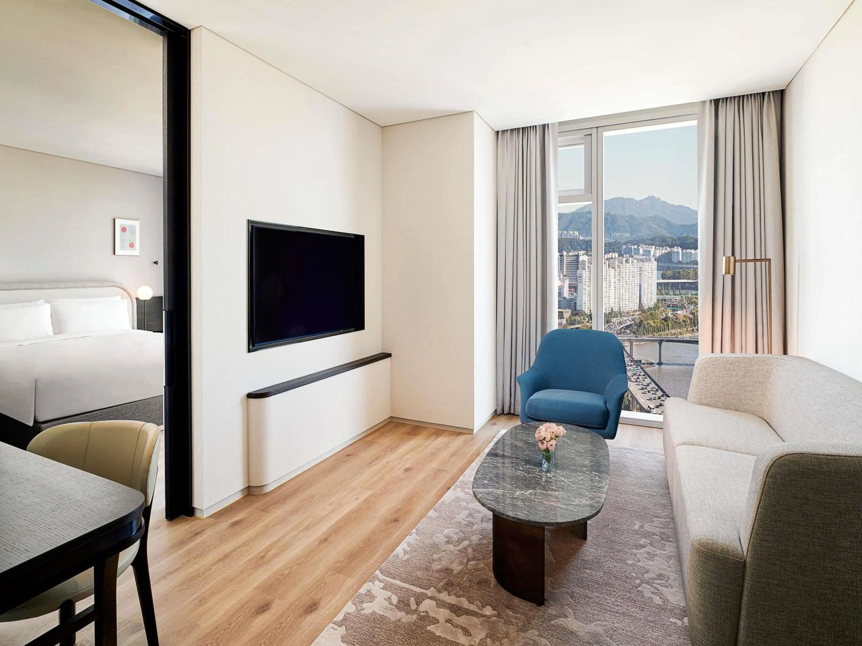 Bedroom in Naru Ambassador Hotel Seoul - MGallery Collection