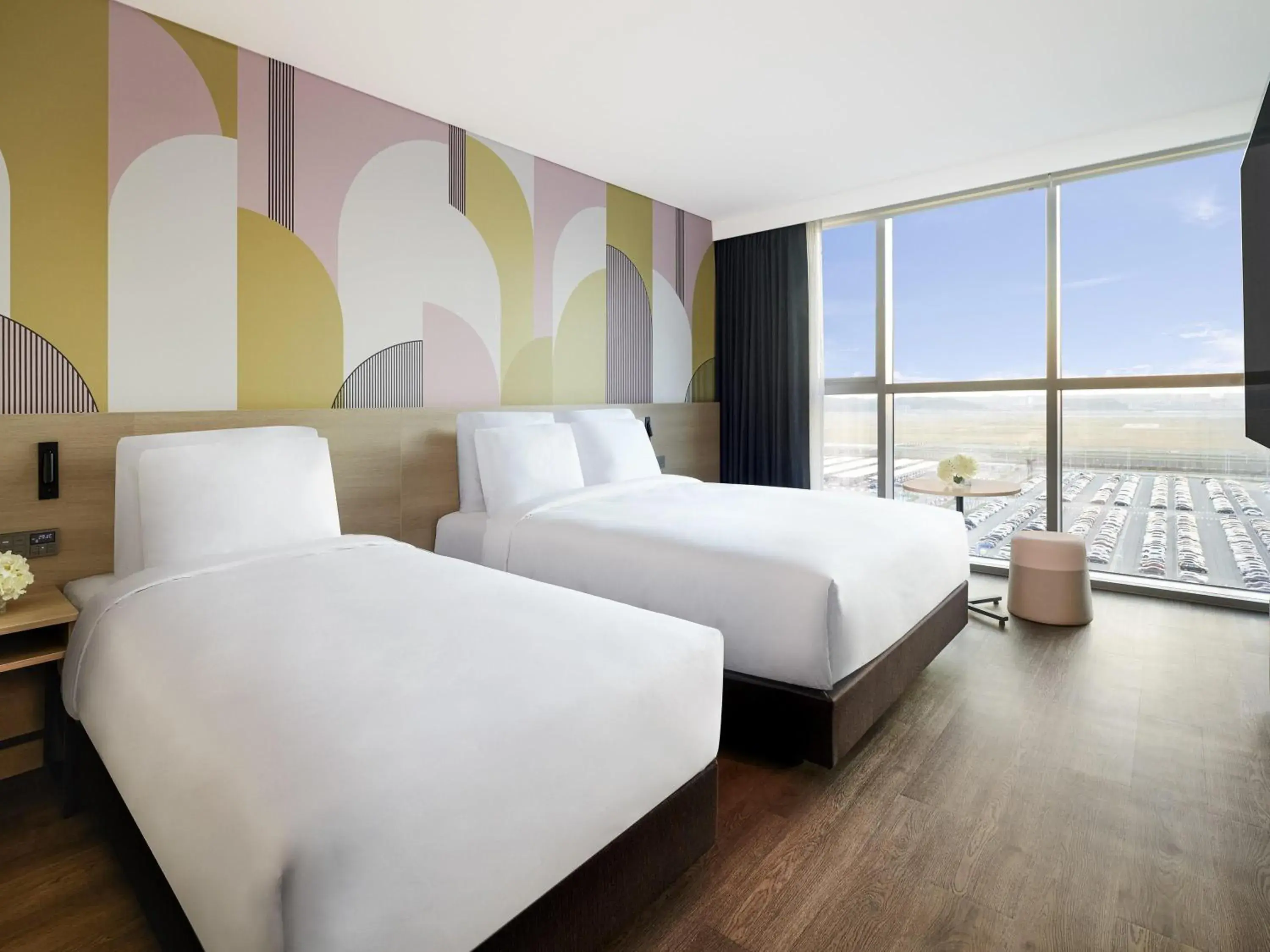Superior Suite with One Double Bed and One Single Bed in ibis Styles Ambassador Incheon Airport T2 Superior Suite with One Double Bed and One Single Bed in ibis Styles Ambassador Incheon Airport T2