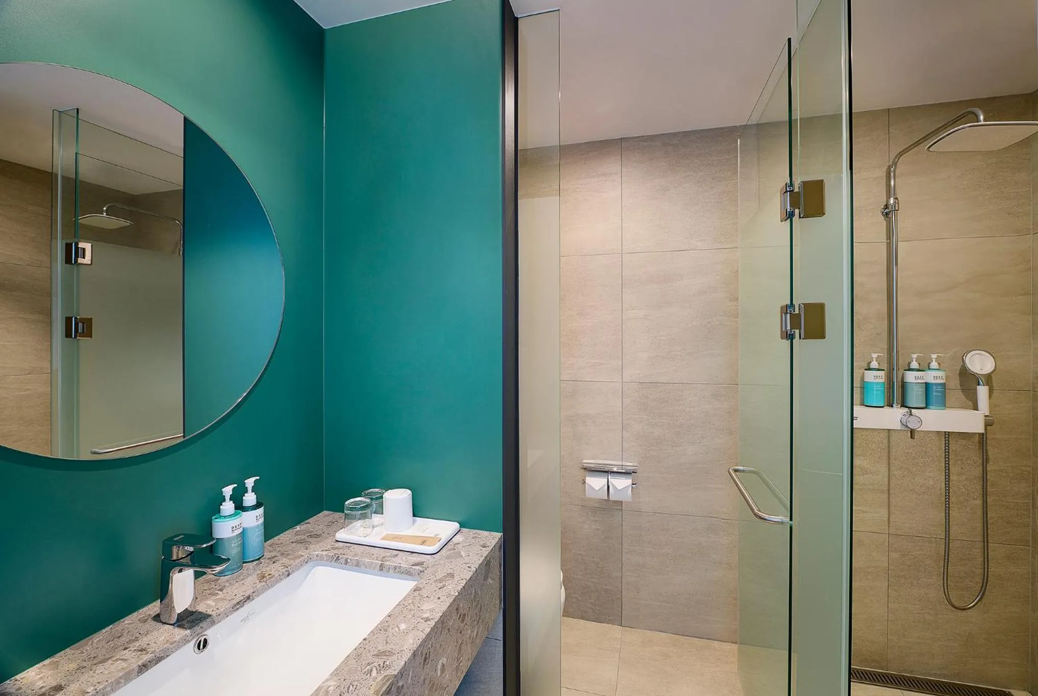 Shower in ibis Styles Ambassador Incheon Airport T2