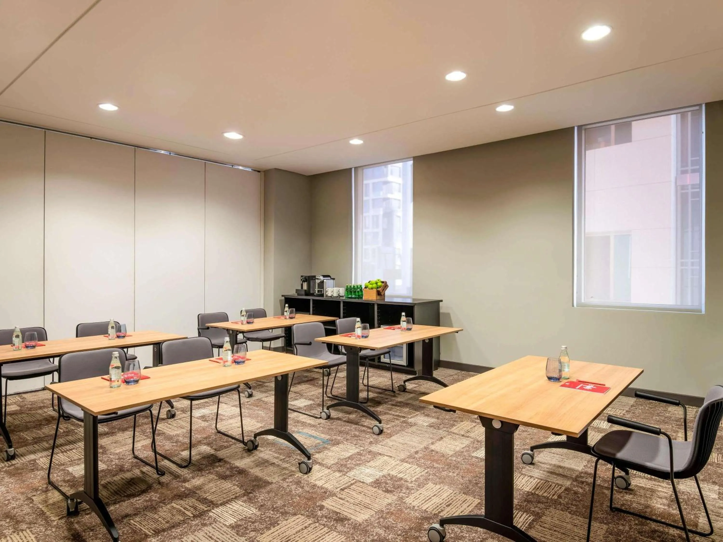 Meeting/conference room in ibis Doha