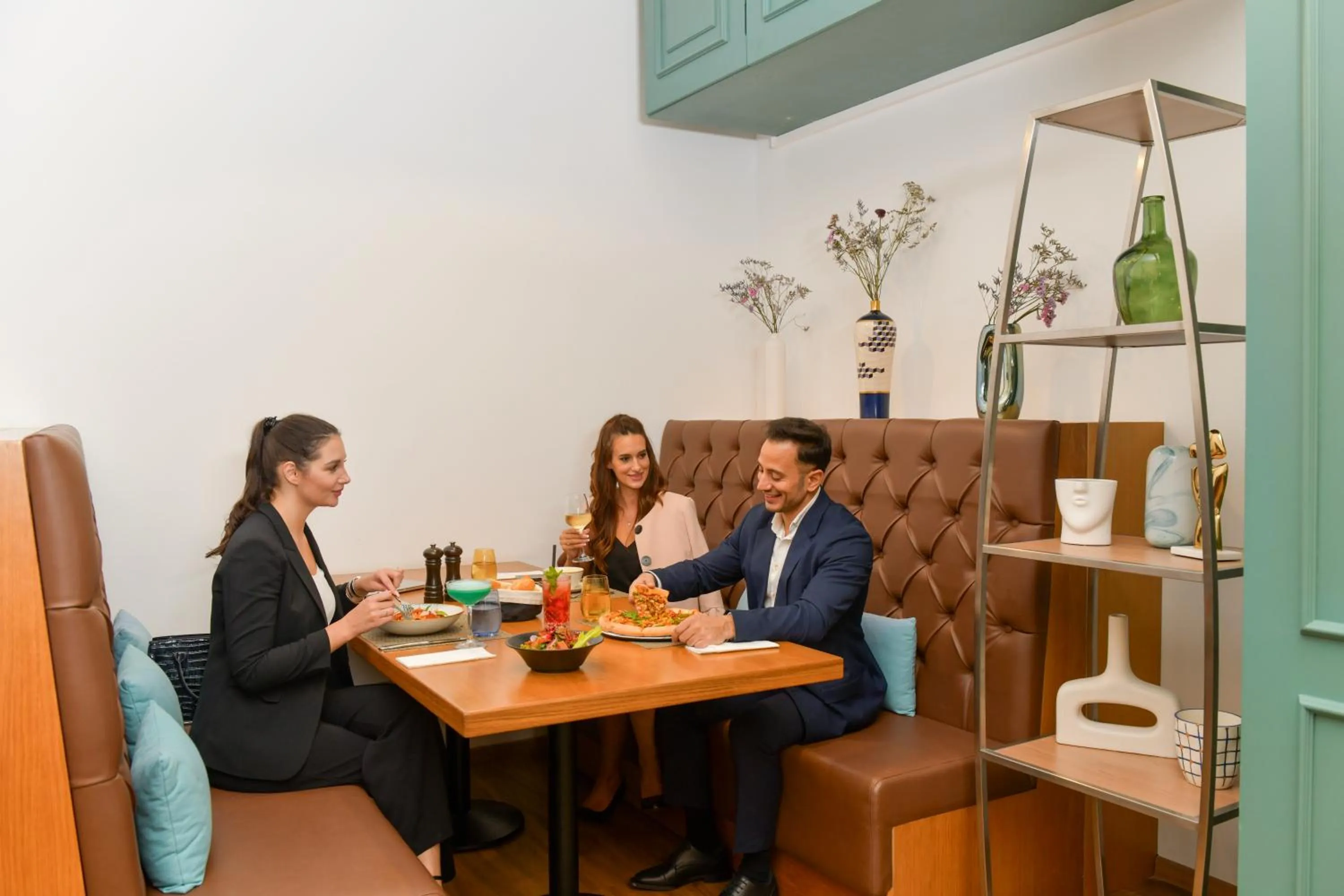Dining area in ibis Doha