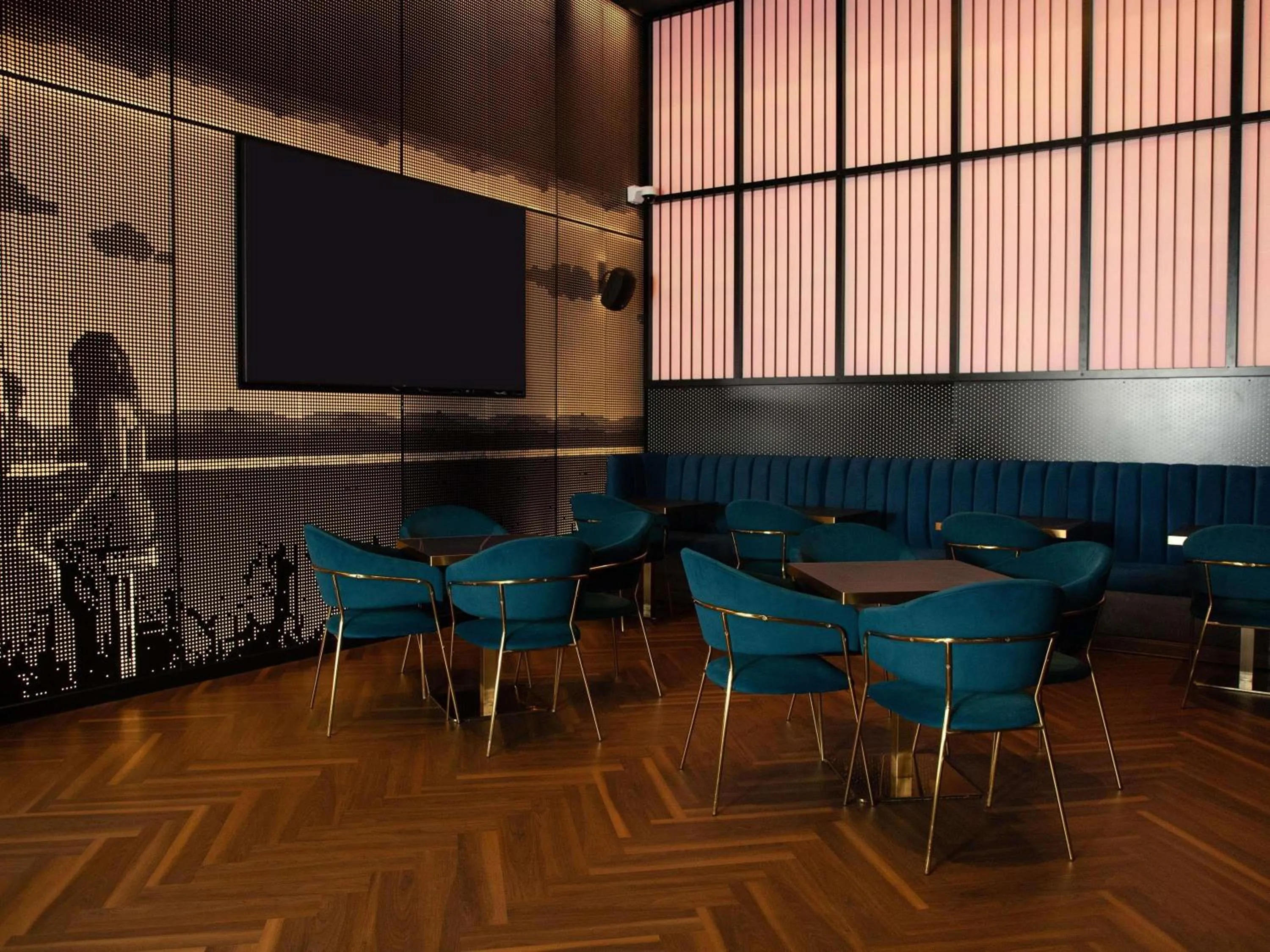 Lounge or bar in ibis Doha