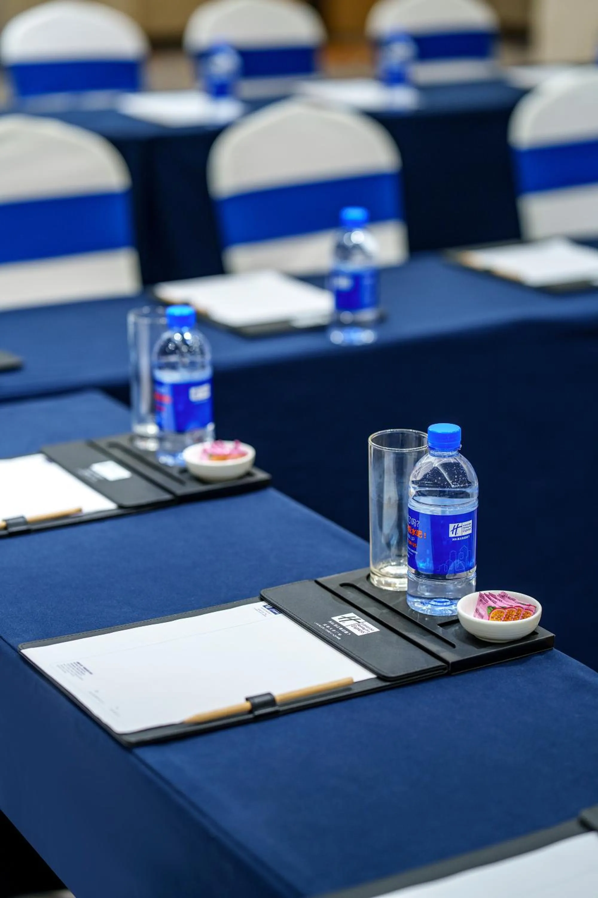 Meeting/conference room in Holiday Inn Express Chengdu Tianfu Square by IHG - Chunxi Road and Kuanzhai Alley