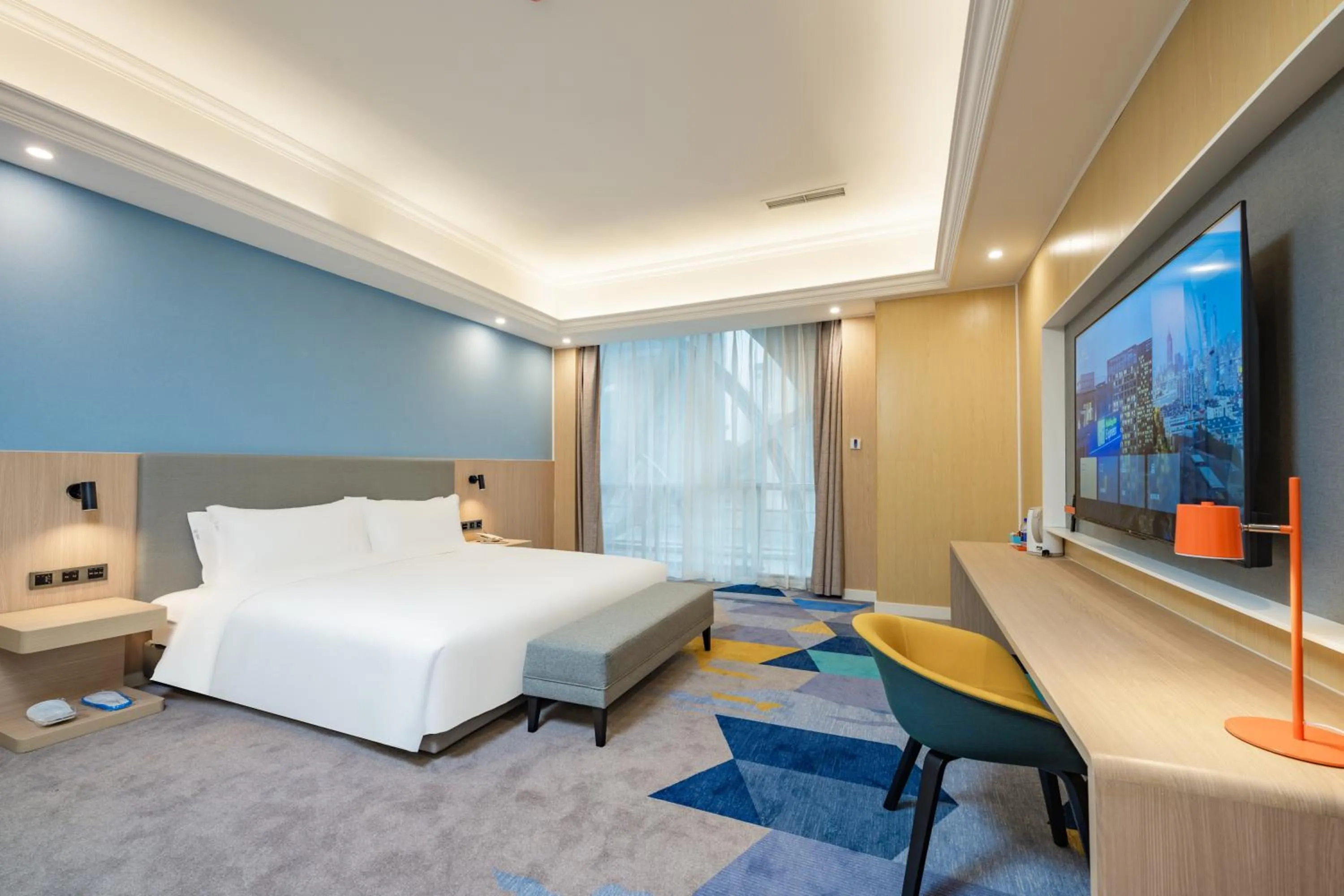 Bed in Holiday Inn Express Chengdu Tianfu Square by IHG