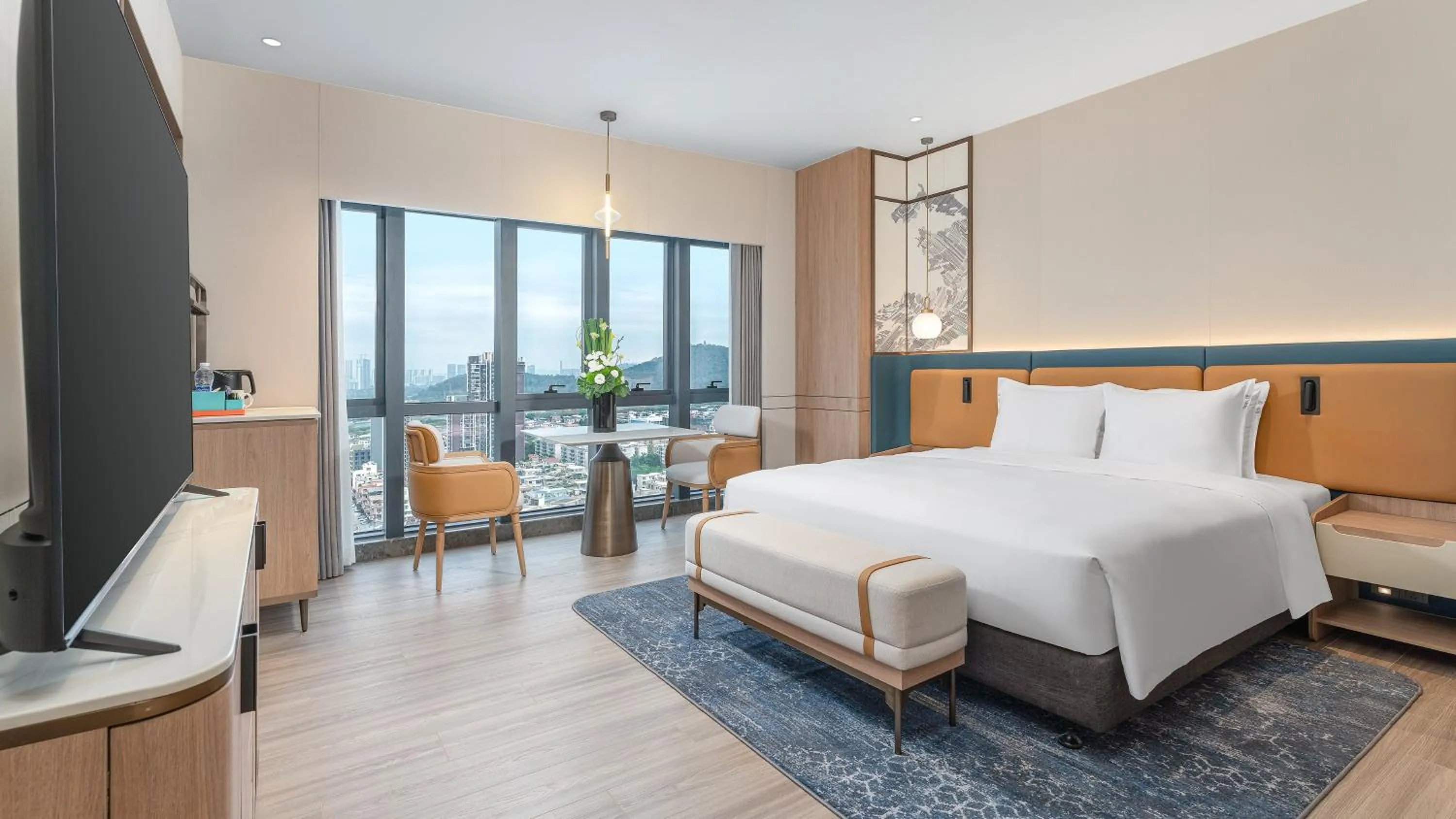 Photo of the whole room, Bed in Holiday Inn Express Shunde Daliang by IHG