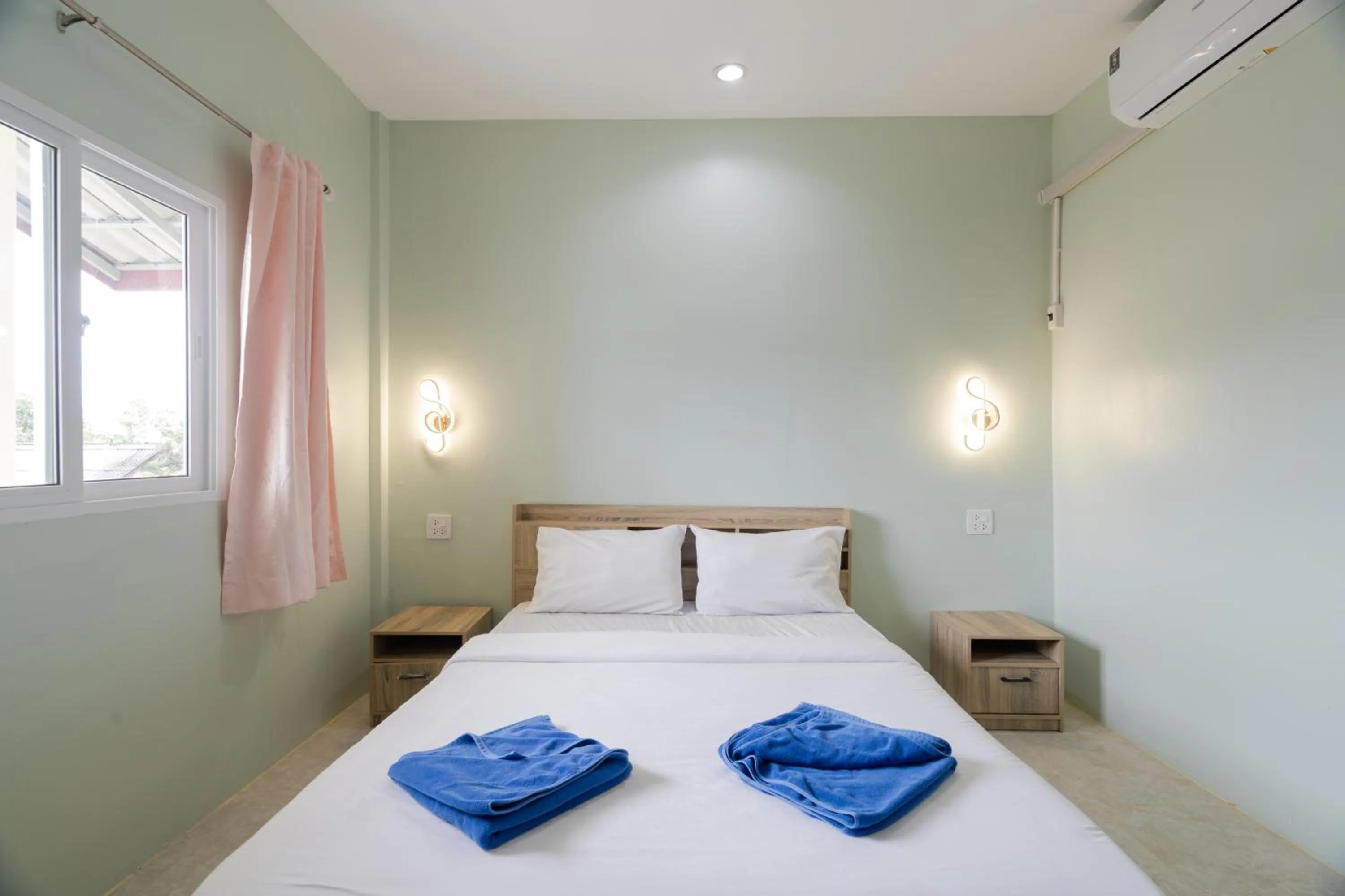 Bedroom, Bed in Kataonsea bungalows