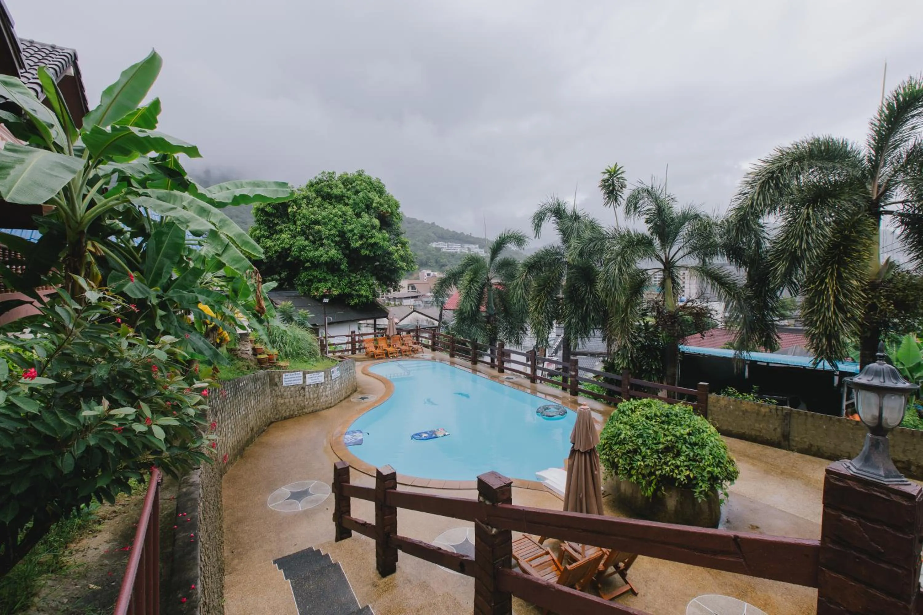 Swimming pool in Kataonsea bungalows