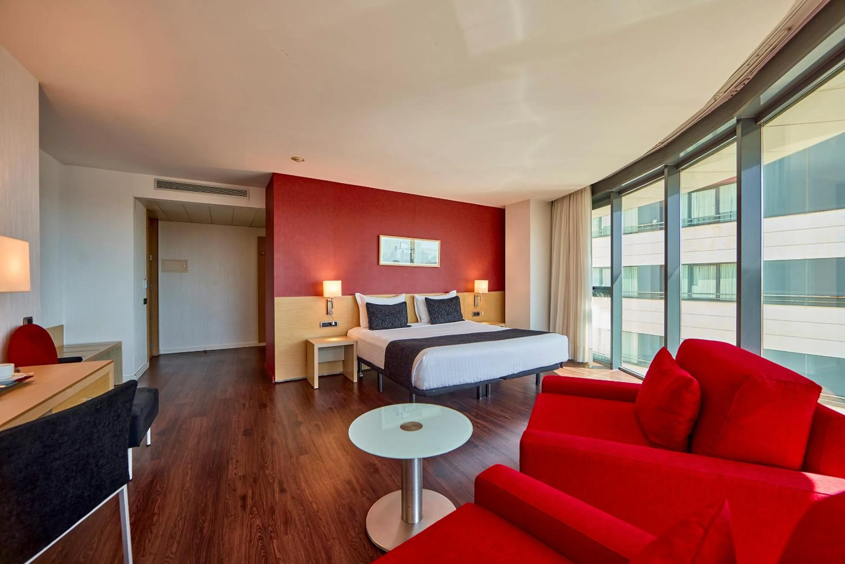 Photo of the whole room, Bed in Civis Luz Castellón 4*S