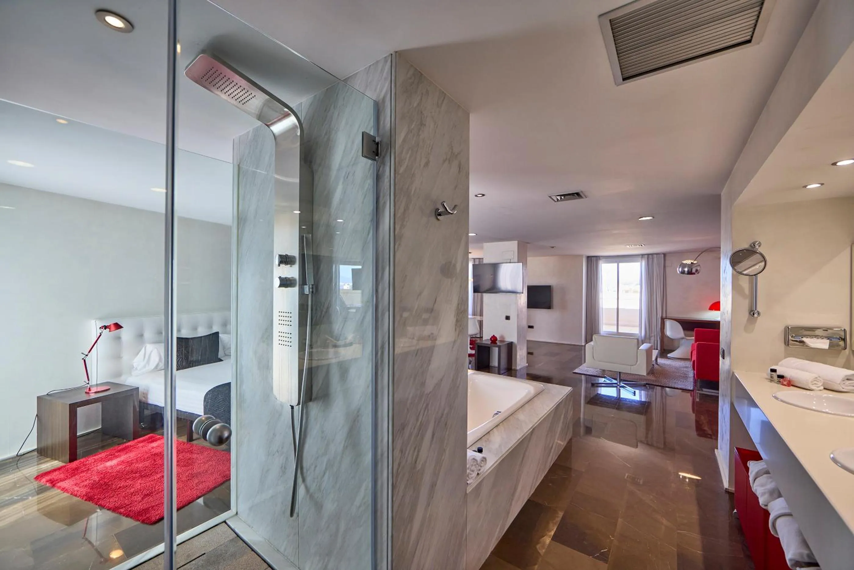 Shower, Bed in Civis Luz Castellón 4*S