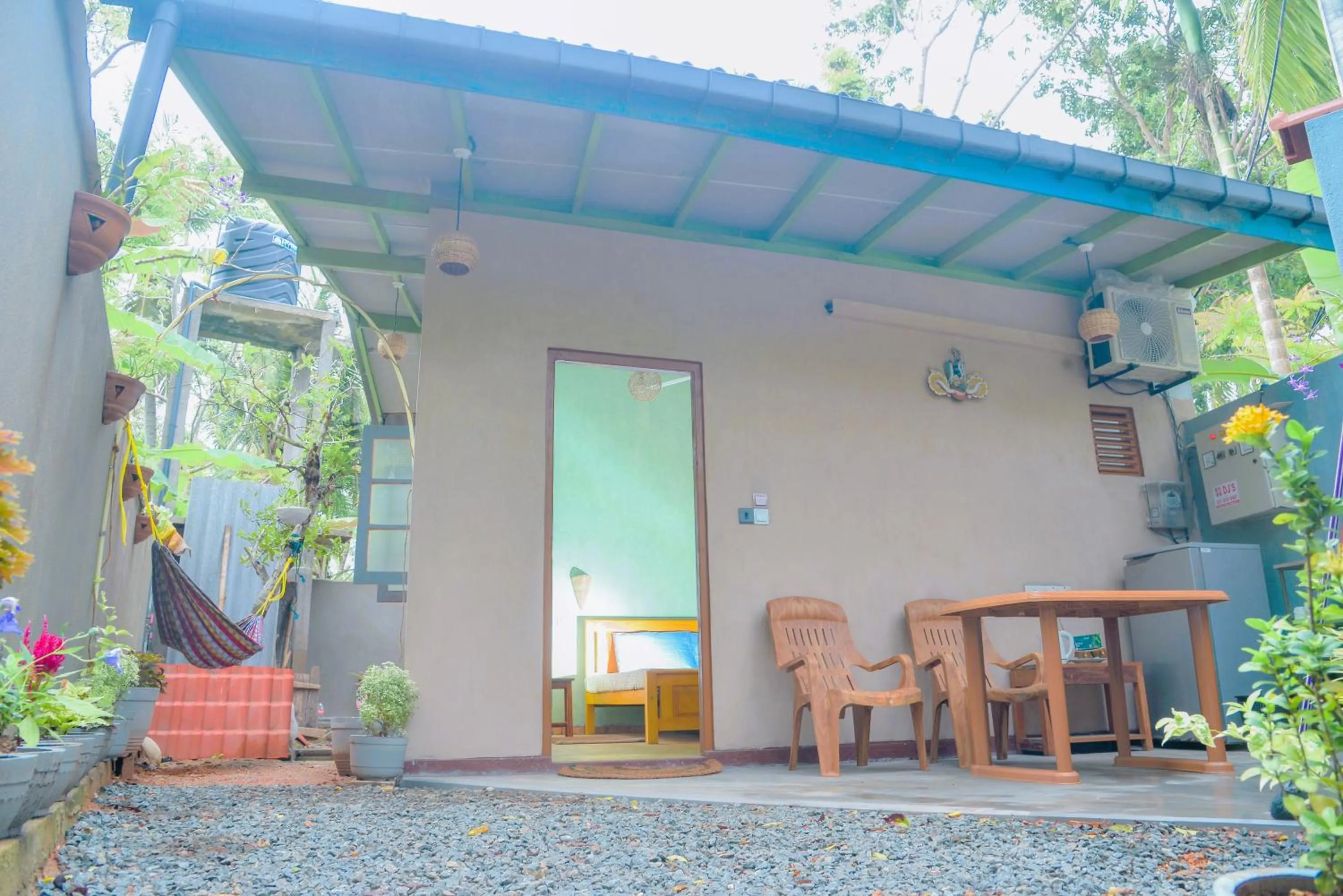 Property building in Red Eyes Cottage-Hikkaduwa