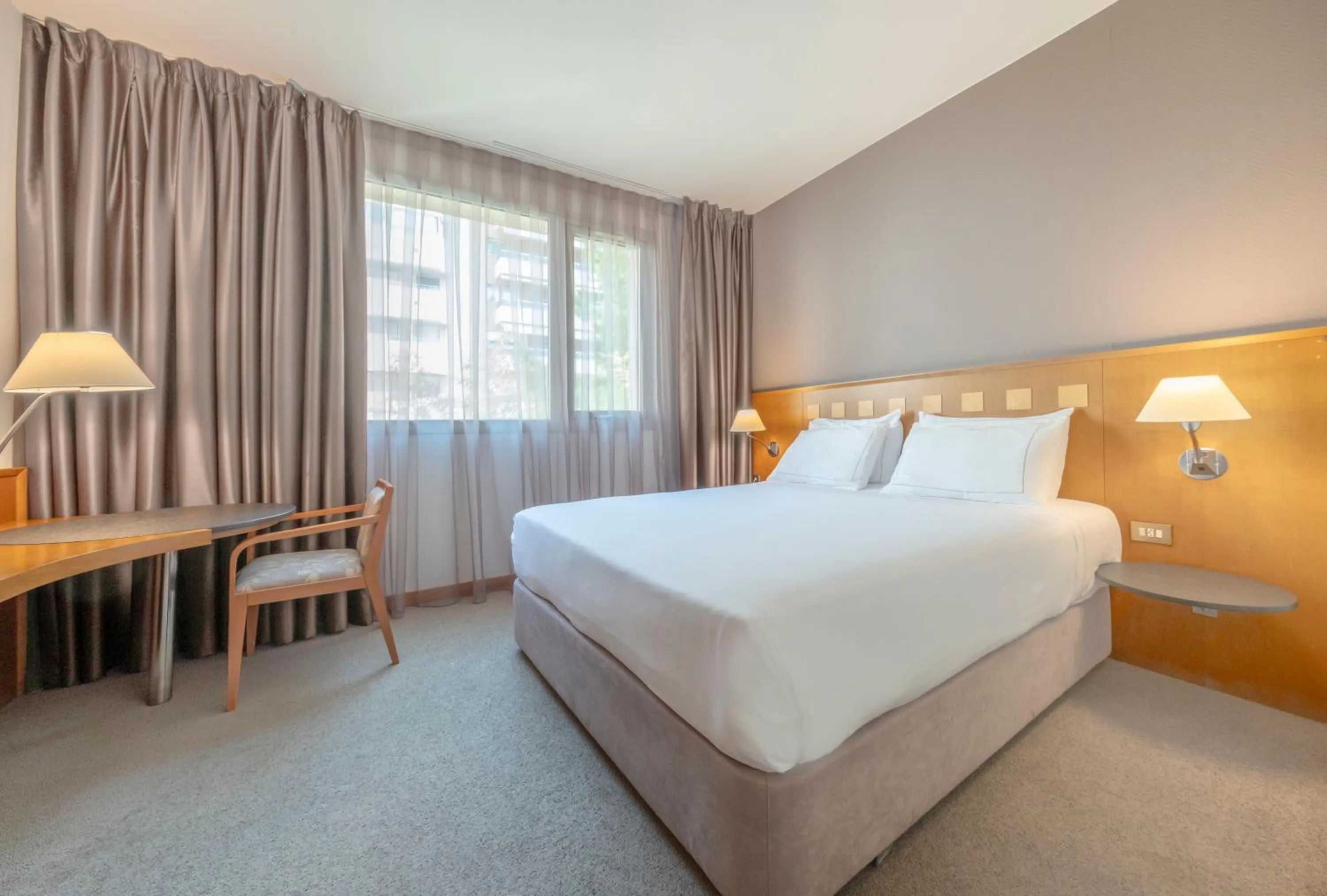 Bedroom, Bed in Carlemany Girona