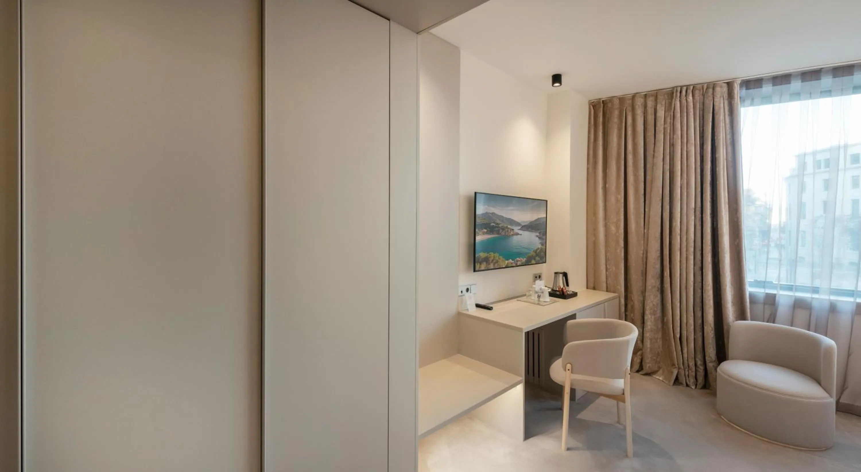 furniture in Carlemany Girona