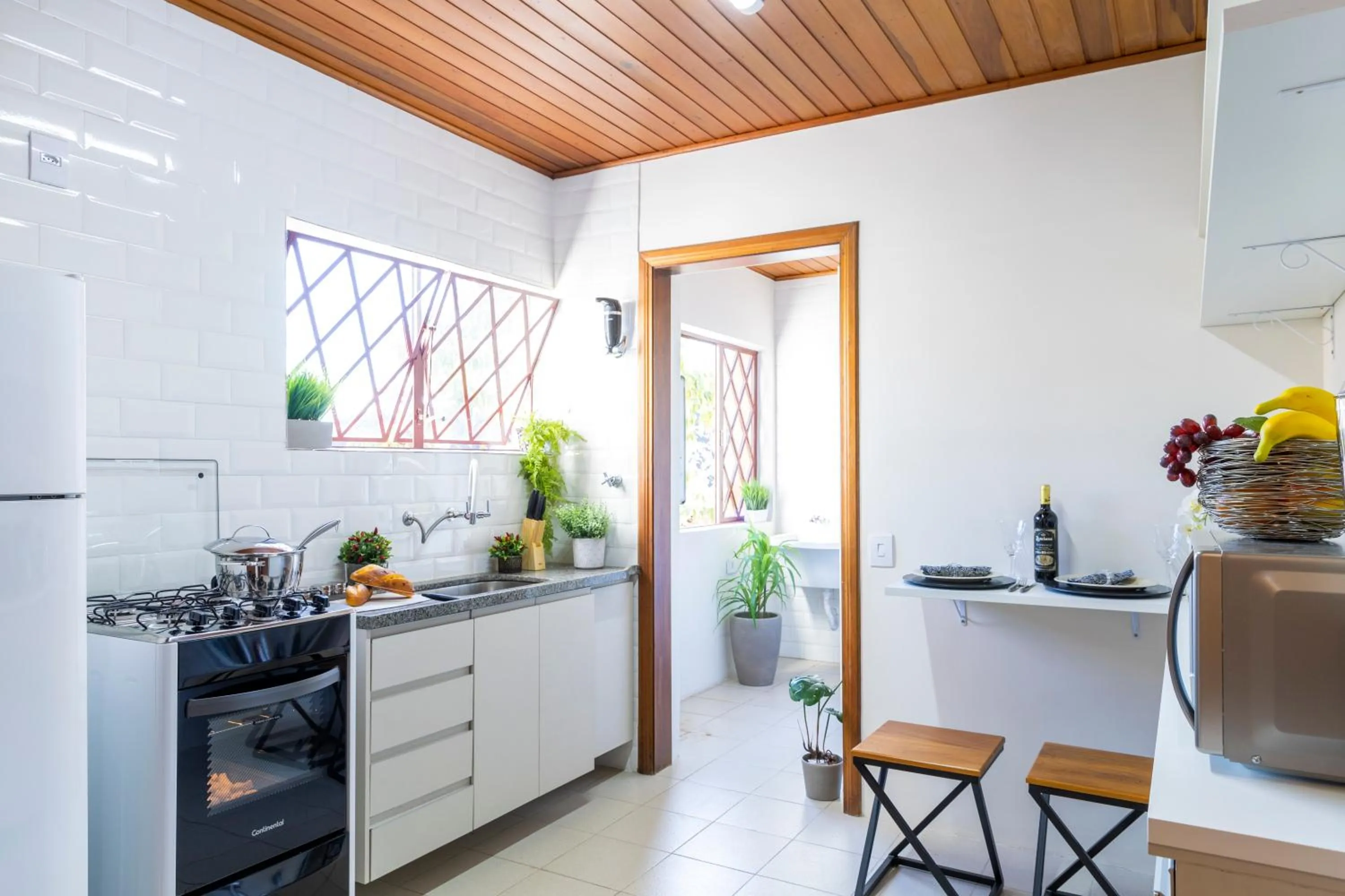 Kitchen or kitchenette in 3 Quartos no Capivari com Lareira