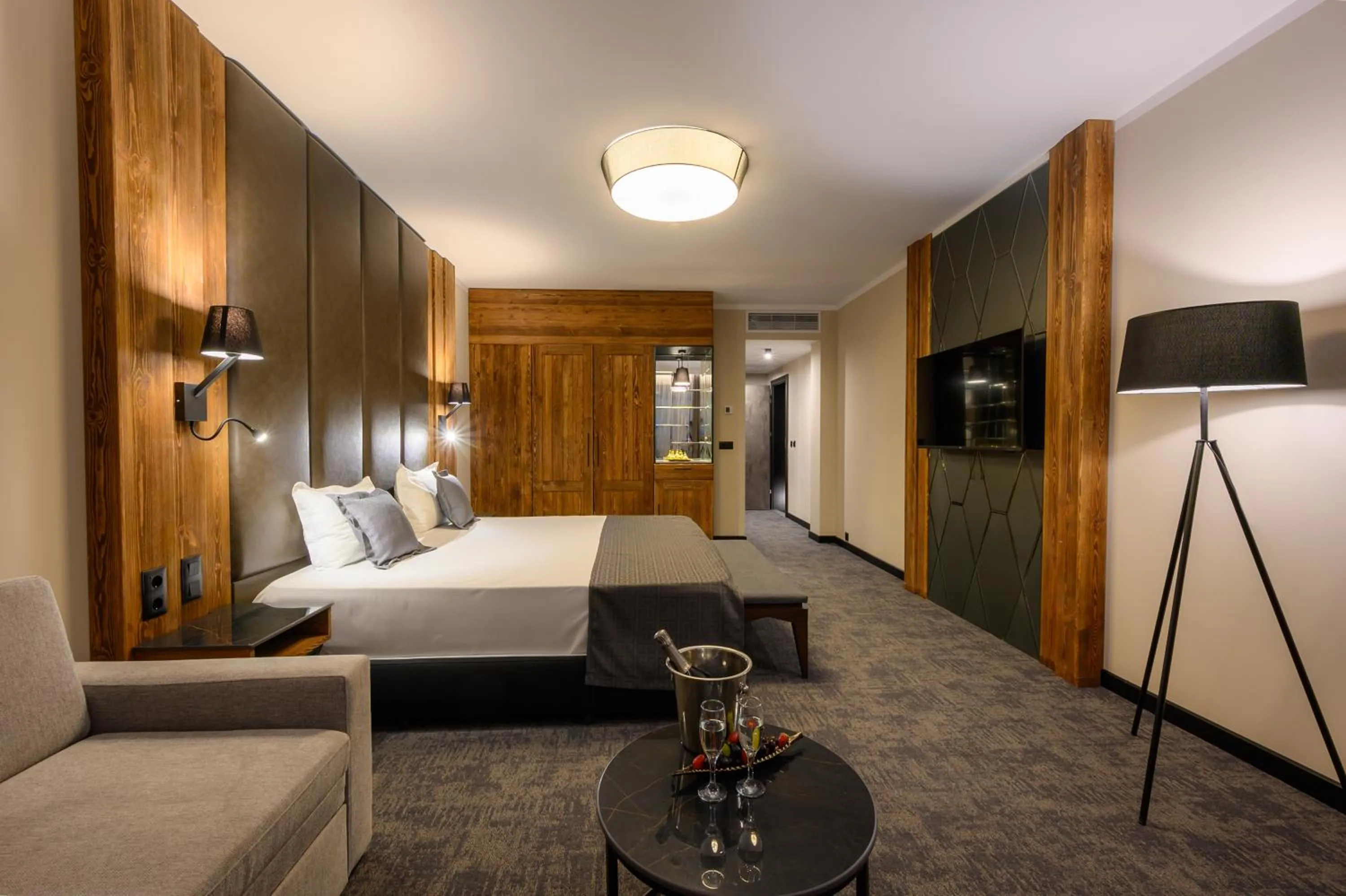 Photo of the whole room, Bed in Grand Hotel Therme