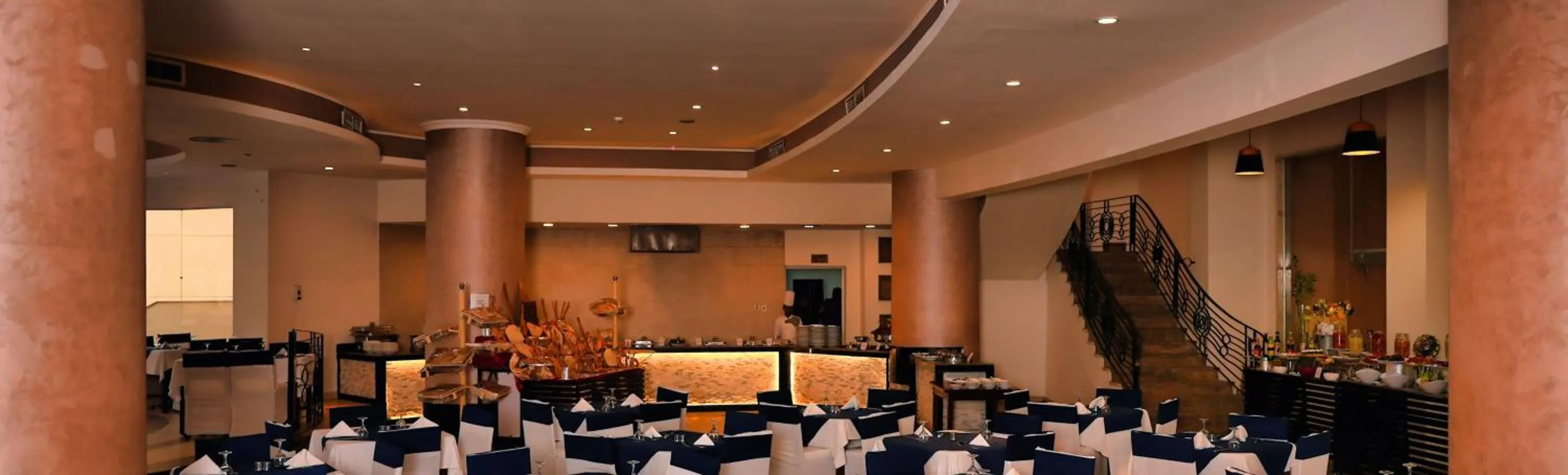 Restaurant/places to eat in Eagles Downtown Zahabia Resort & Aqua Park