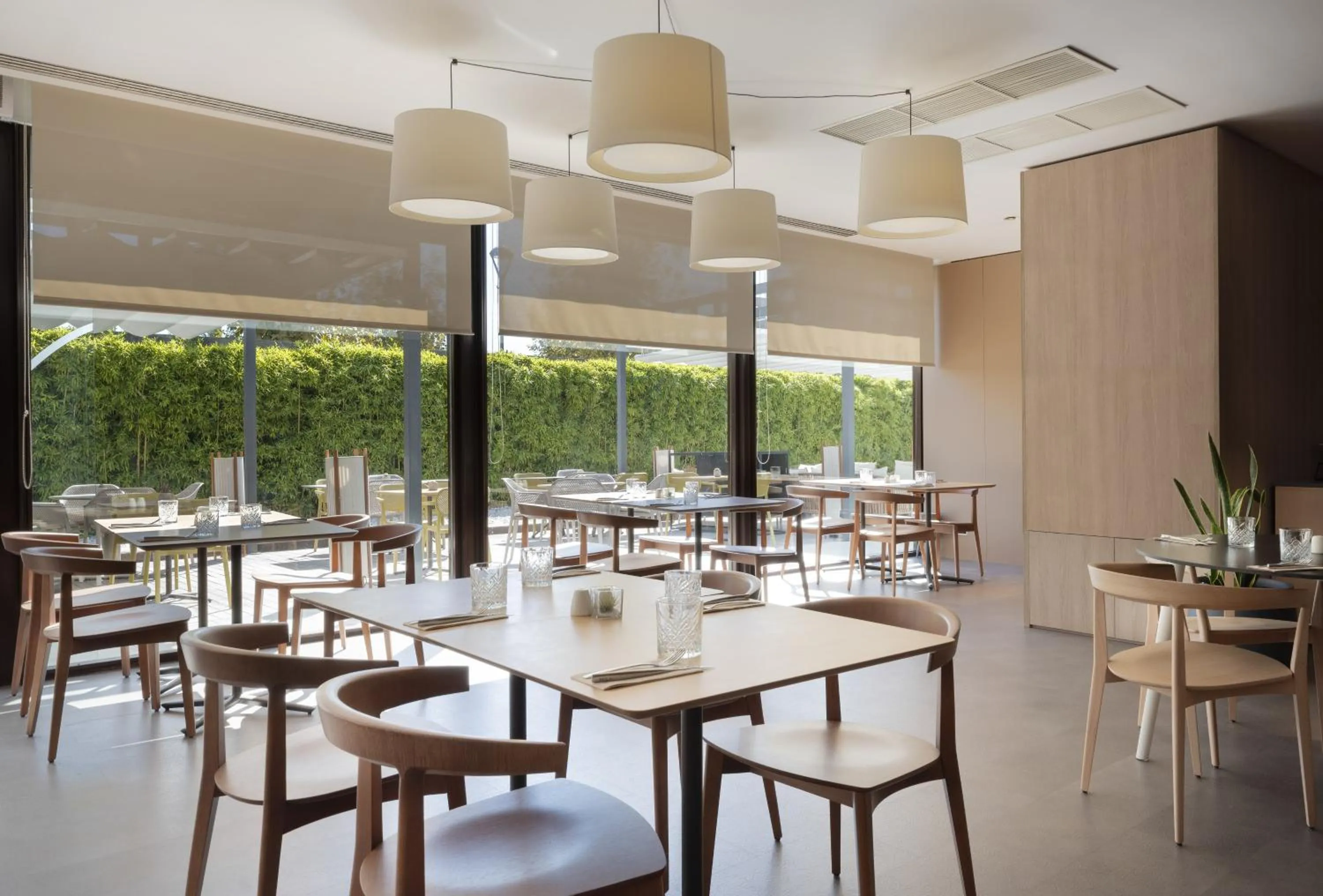 Restaurant/places to eat in INNSiDE by Meliá Barcelona Aeropuerto