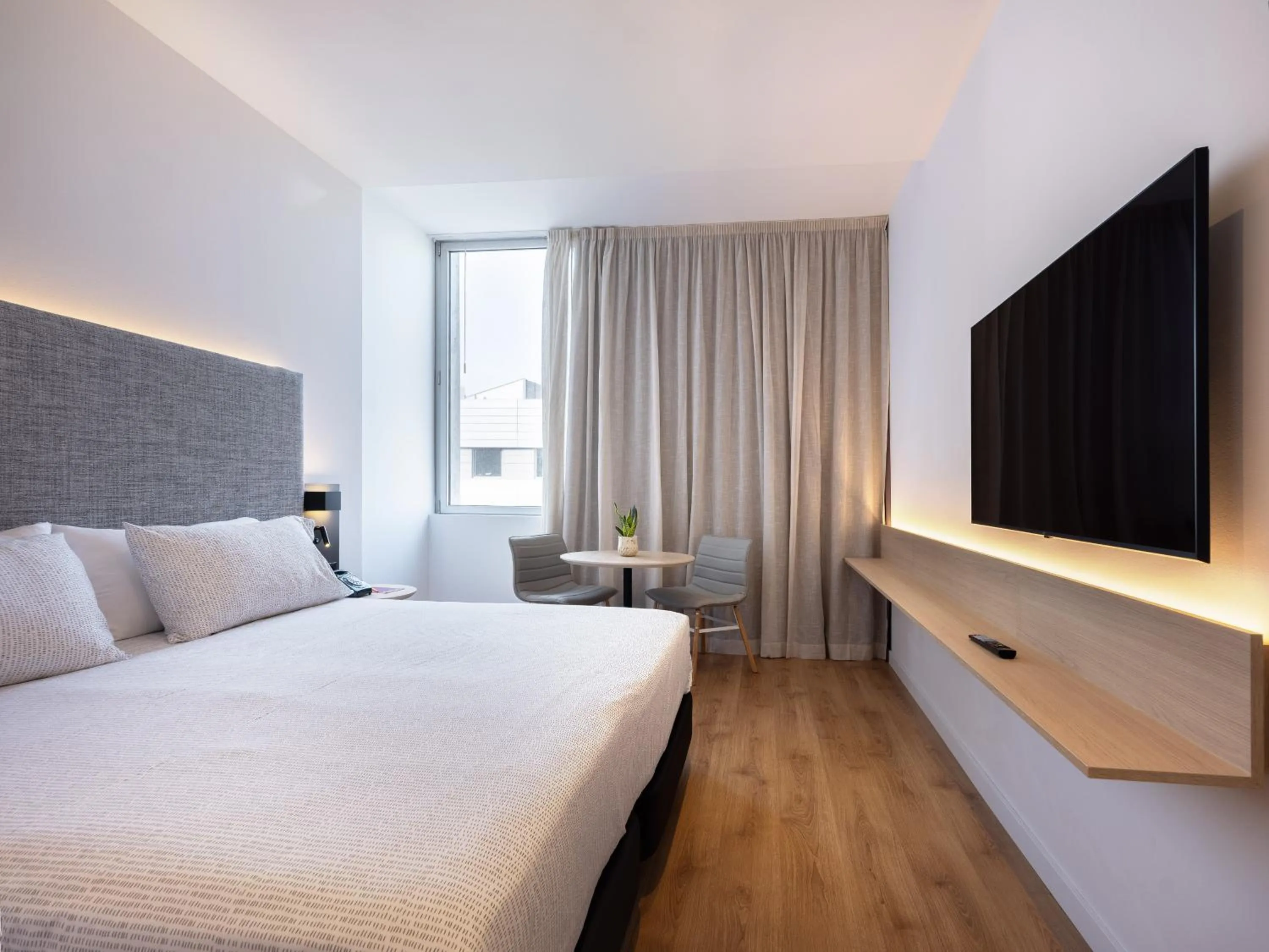 Bed in INNSiDE by Meliá Barcelona Aeropuerto