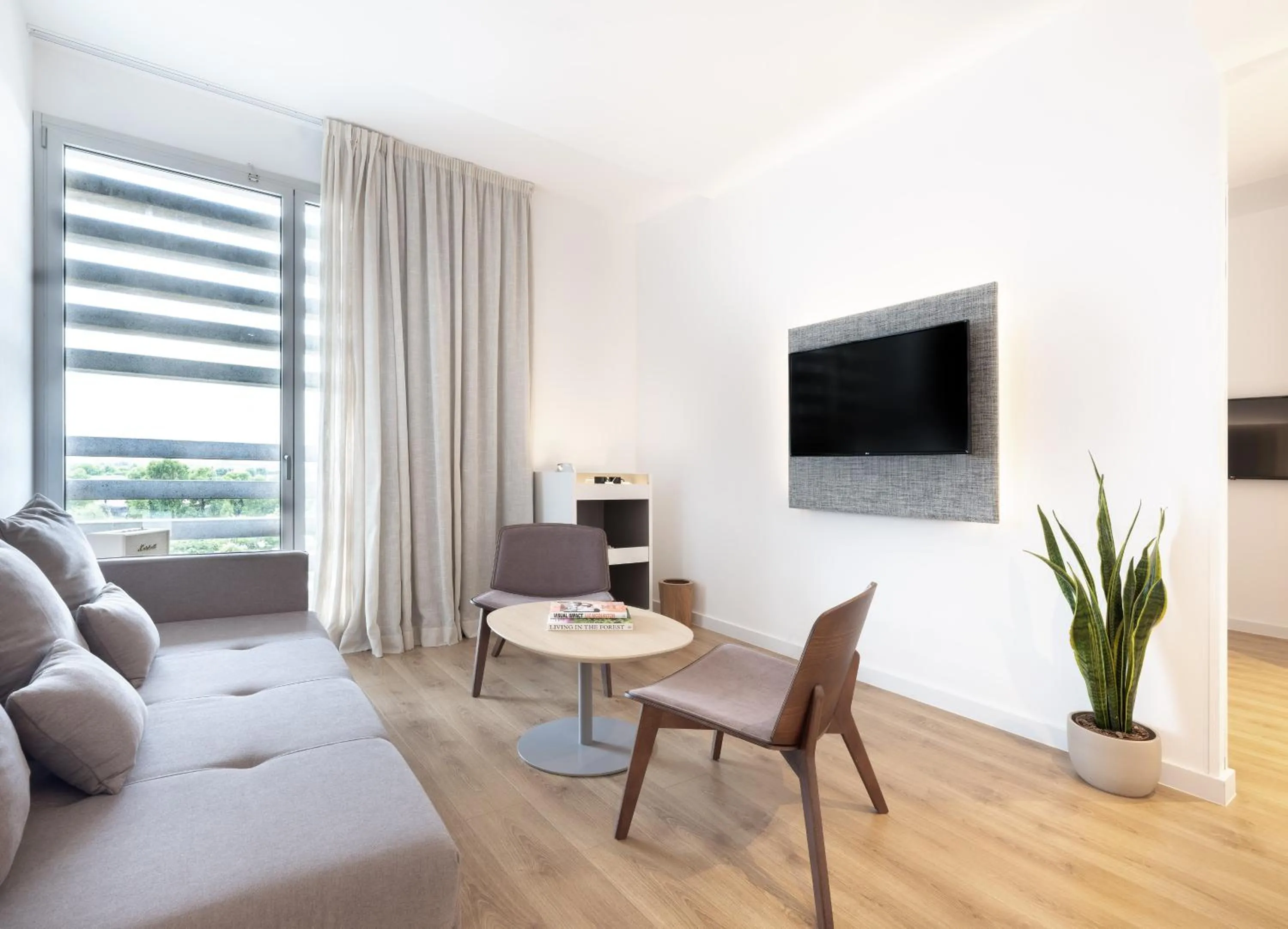 Living room in INNSiDE by Meliá Barcelona Aeropuerto