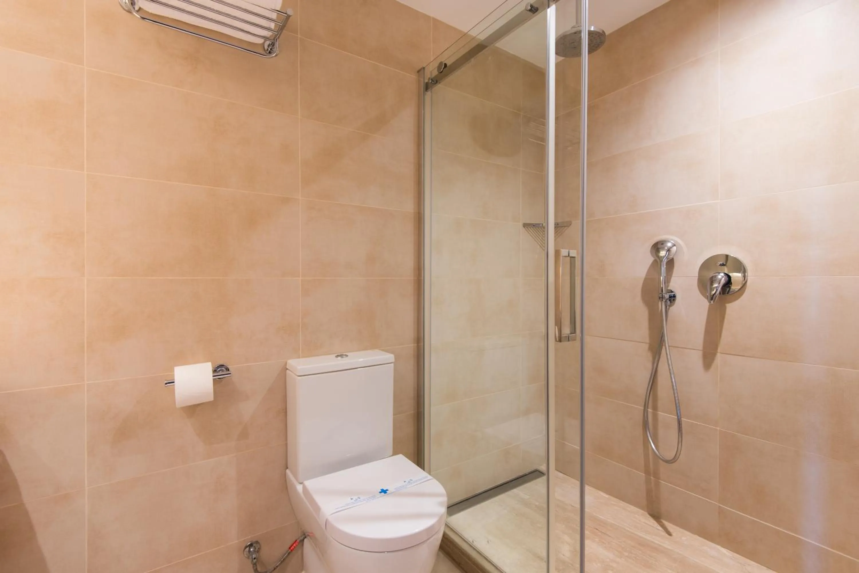 Bathroom in Hotel Tarik