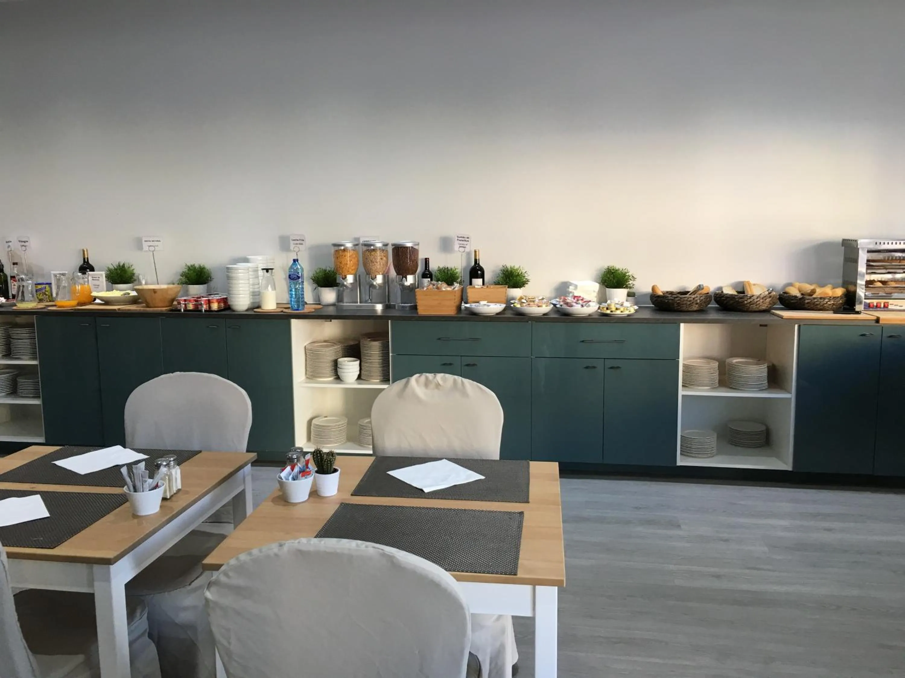 Restaurant/places to eat in Hotel Toboso Chaparil