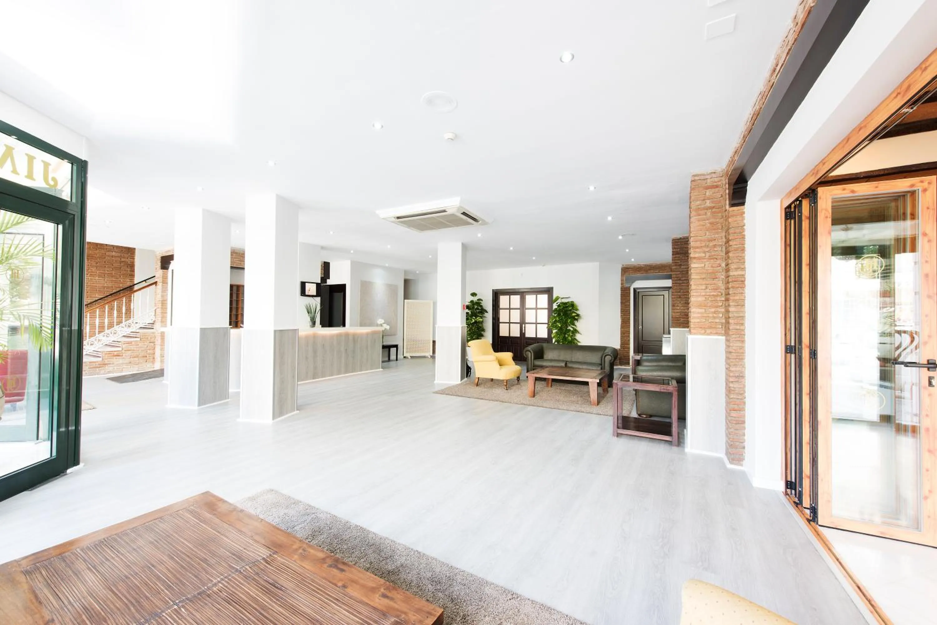 Communal lounge/ TV room in Hotel Toboso Chaparil