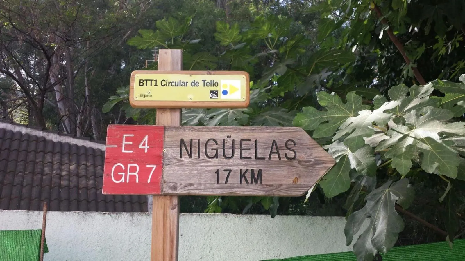 Hiking in Hotel Alcadima