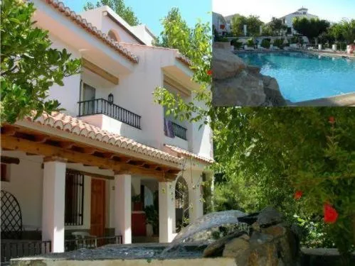 Facade/entrance in Hotel Alcadima