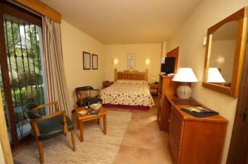 Photo of the whole room, Bed in Hotel Alcadima