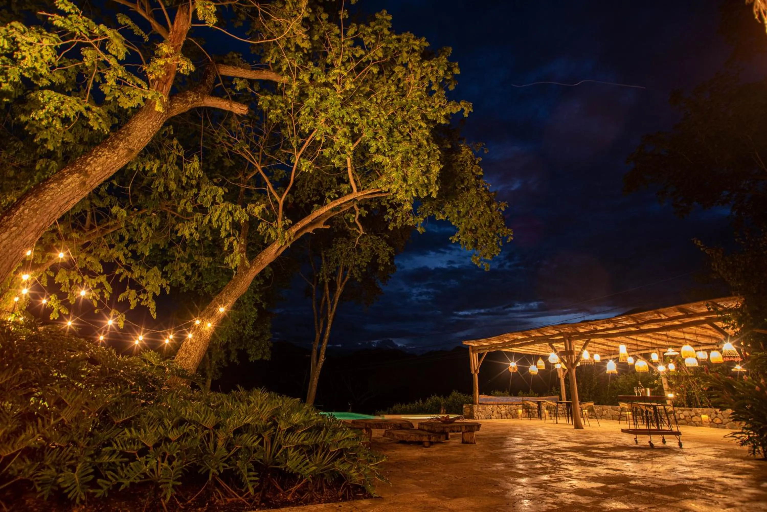 Night in Nativa Refugio Escondido