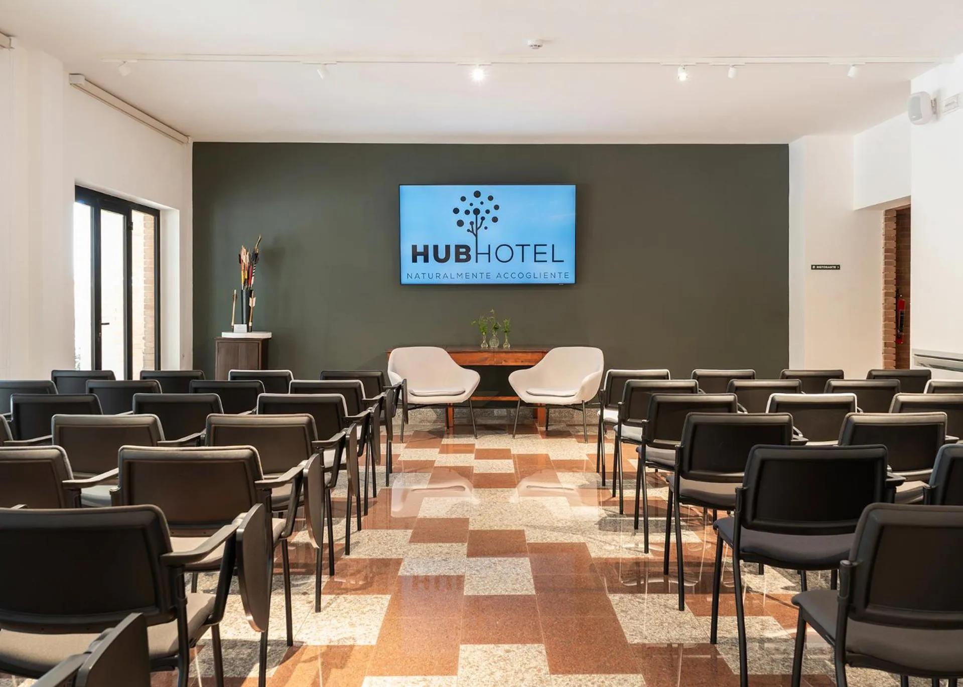 Communal lounge/ TV room in Hub Hotel