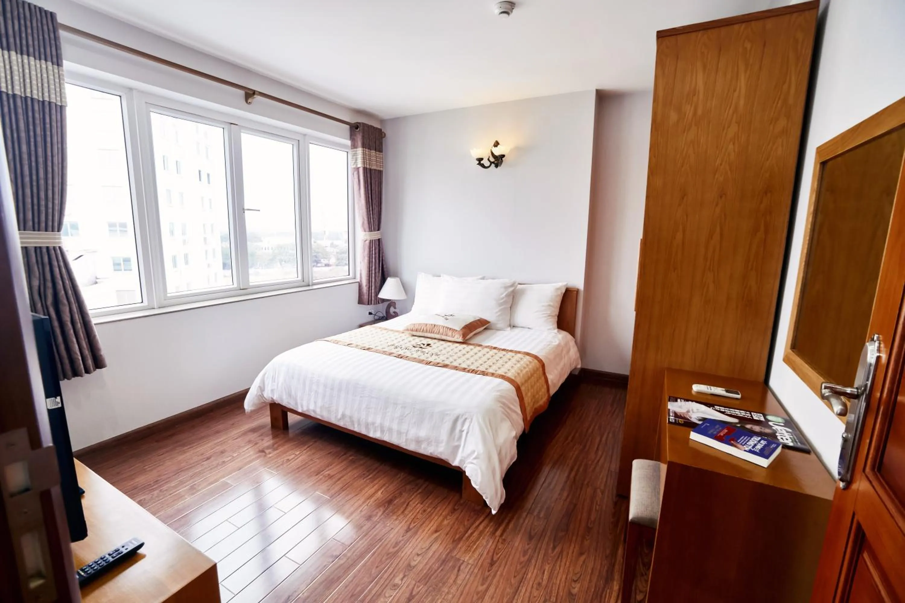 Bedroom, Bed in Trang Thanh Luxury Apartment
