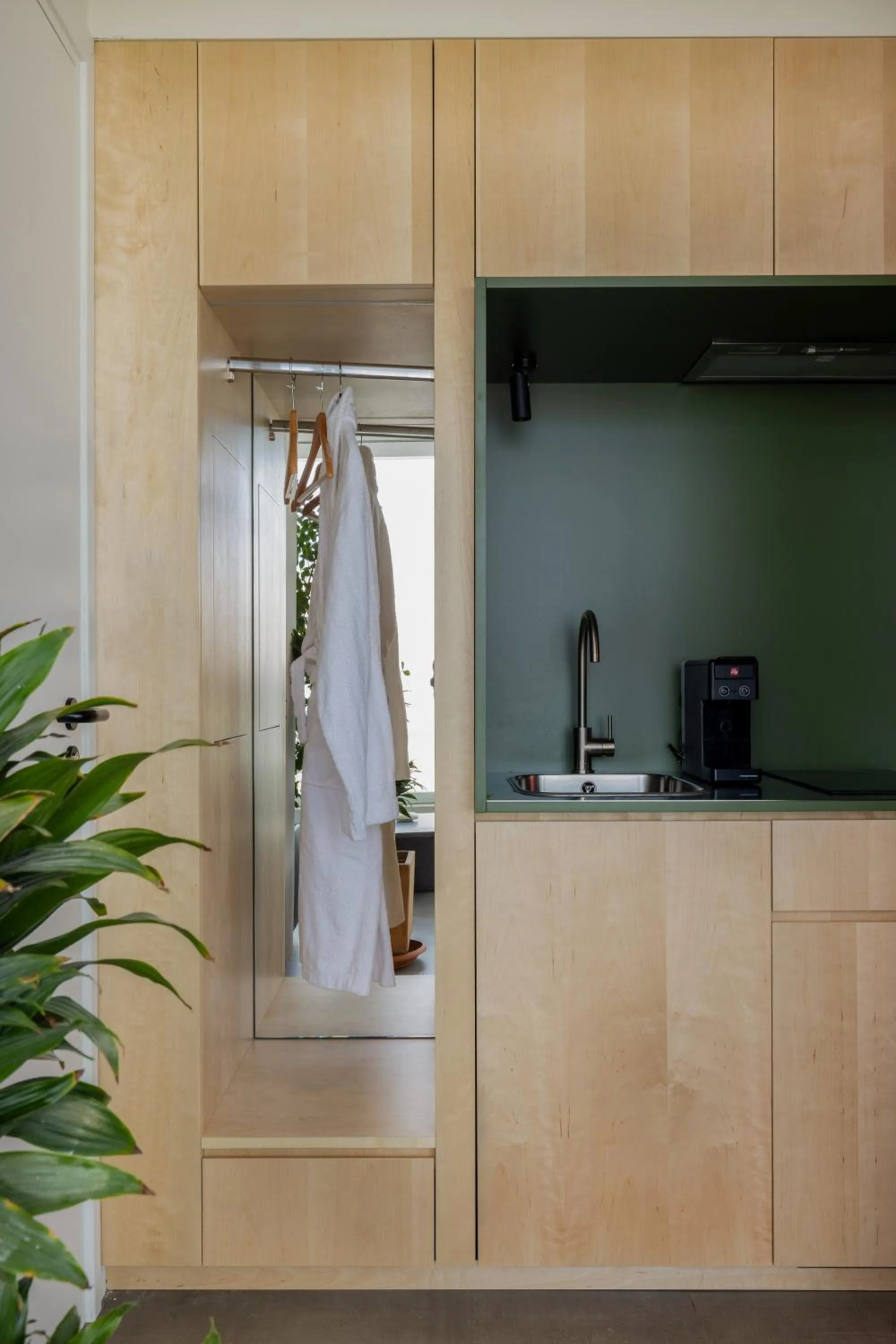 Coffee/tea facilities in The Newel Metaxourgeio by Athens Stay