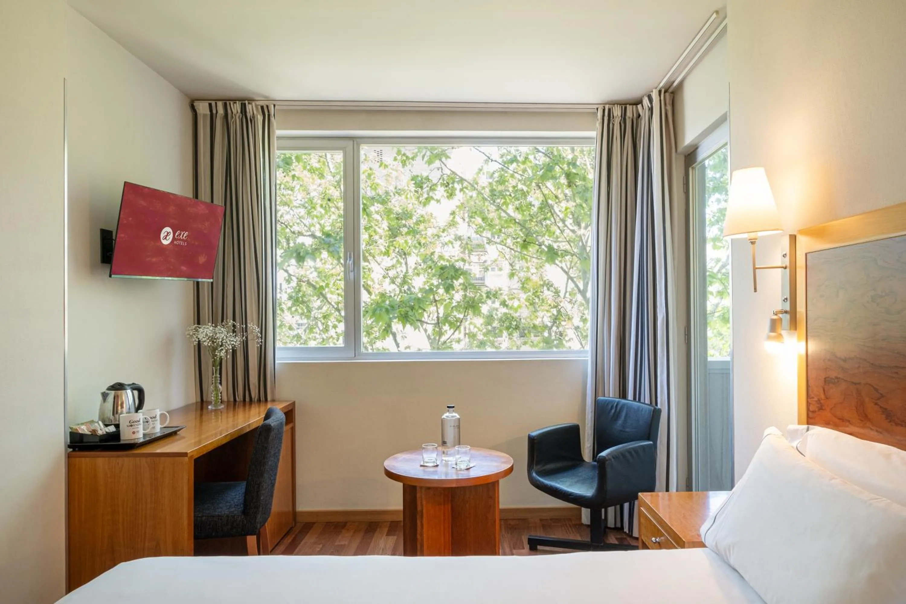 Photo of the whole room, Bed in Exe Plaza Delicias